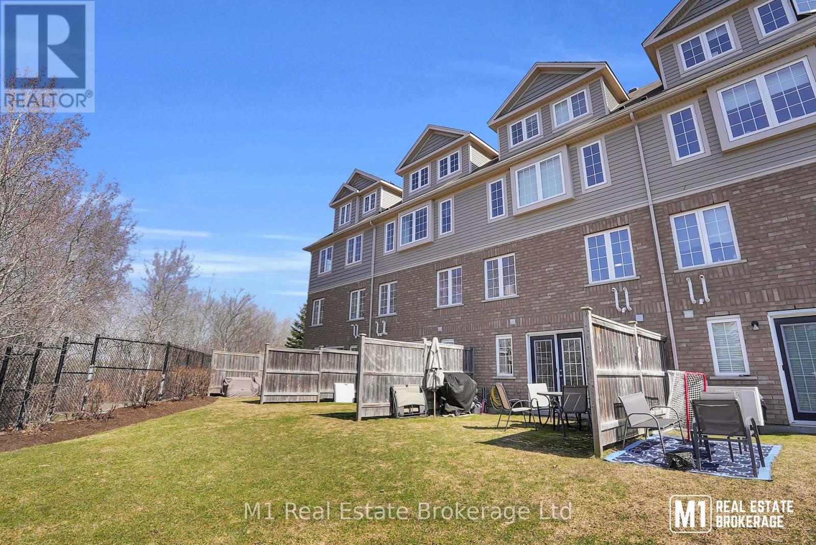 46b - 15 Carere Crescent, Guelph, Ontario  N1E 0K4 - Photo 33 - X12986342