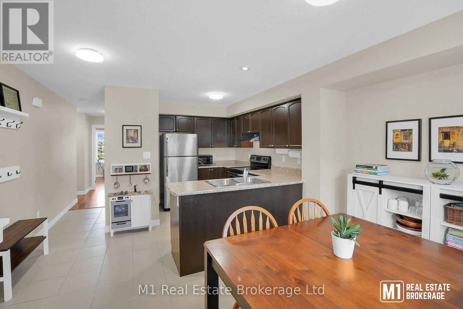 46b - 15 Carere Crescent, Guelph, Ontario  N1E 0K4 - Photo 7 - X12986342