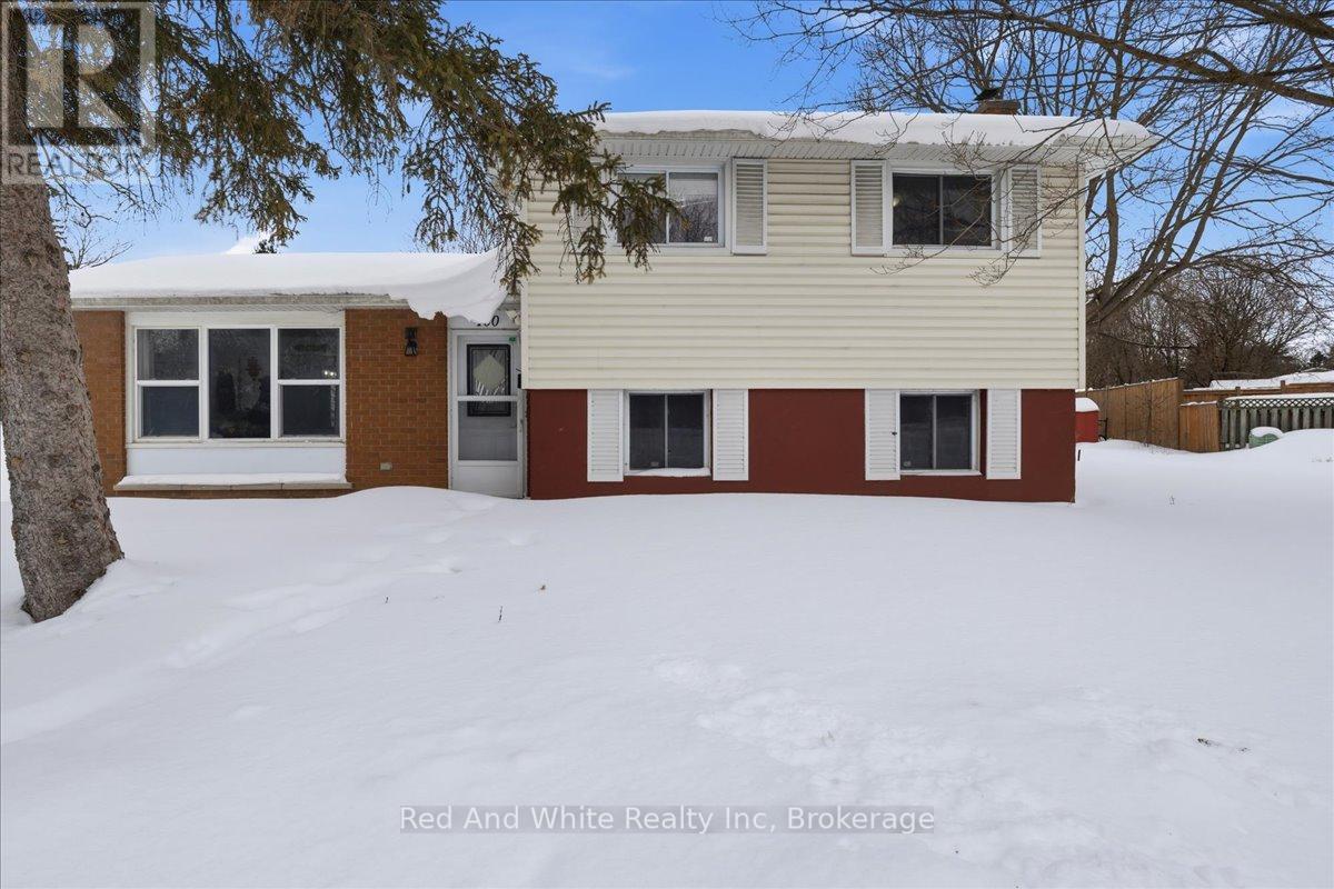 400 Midwood Crescent, Waterloo, Ontario  N2L 5N5 - Photo 2 - X12986370