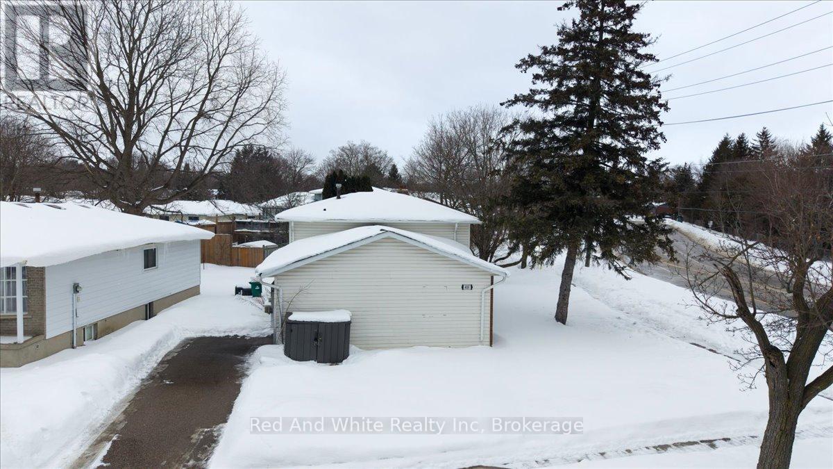 400 Midwood Crescent, Waterloo, Ontario  N2L 5N5 - Photo 21 - X12986370