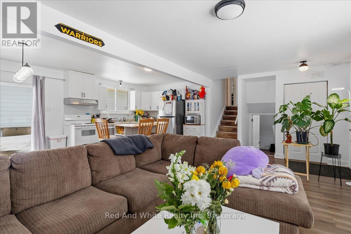 400 Midwood Crescent, Waterloo, Ontario  N2L 5N5 - Photo 9 - X12986370