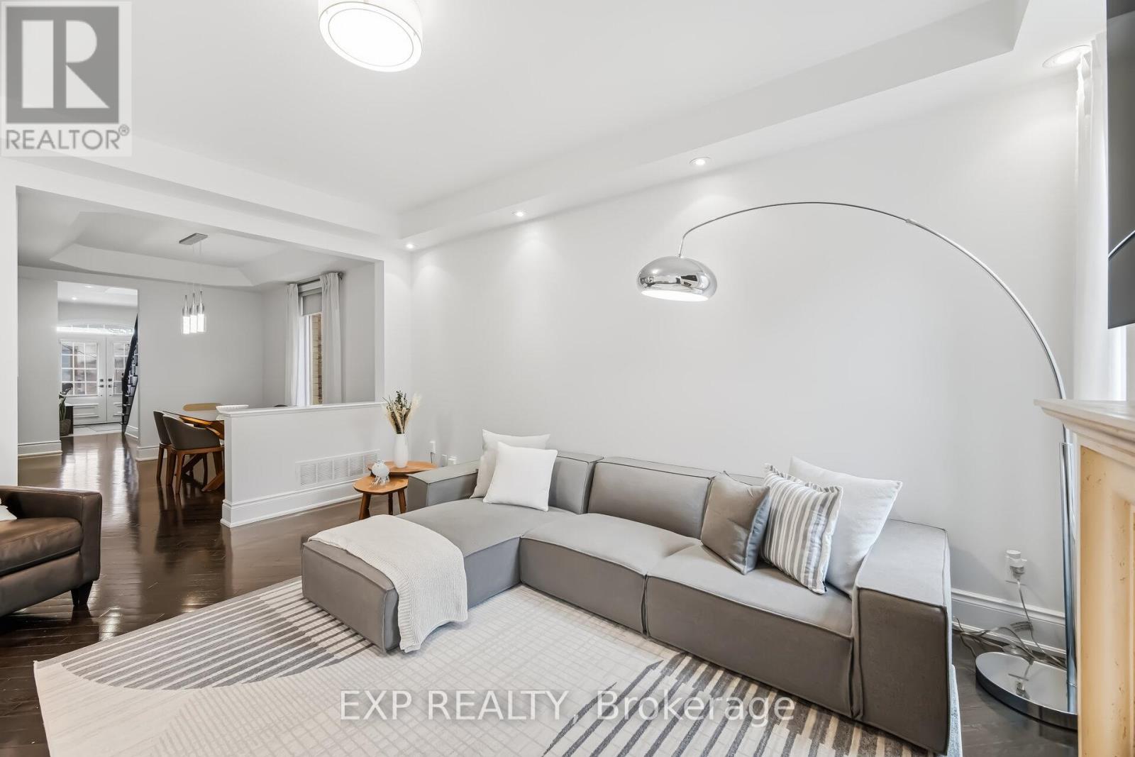 70 Torah Gate, Vaughan, Ontario  L6A 0H3 - Photo 15 - N12986350