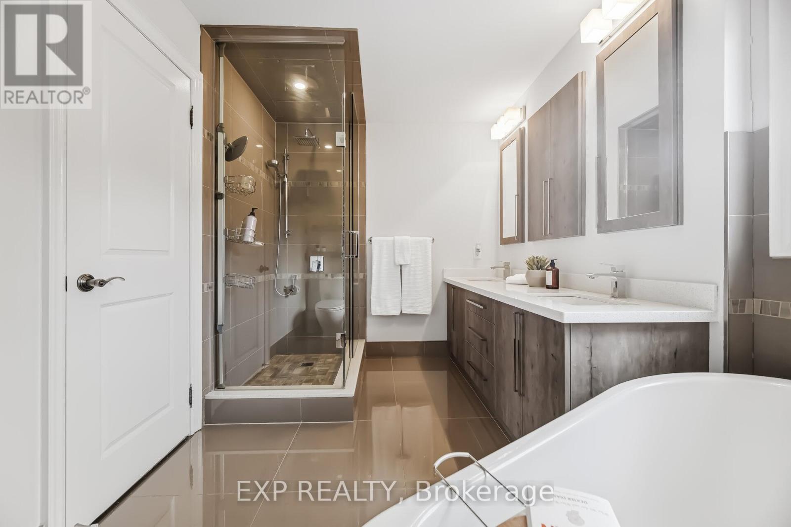 70 Torah Gate, Vaughan, Ontario  L6A 0H3 - Photo 25 - N12986350