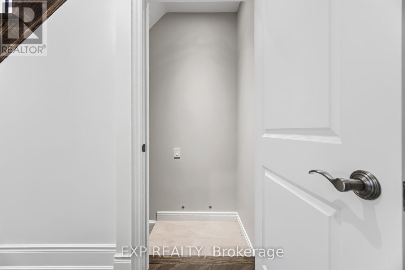 70 Torah Gate, Vaughan, Ontario  L6A 0H3 - Photo 33 - N12986350