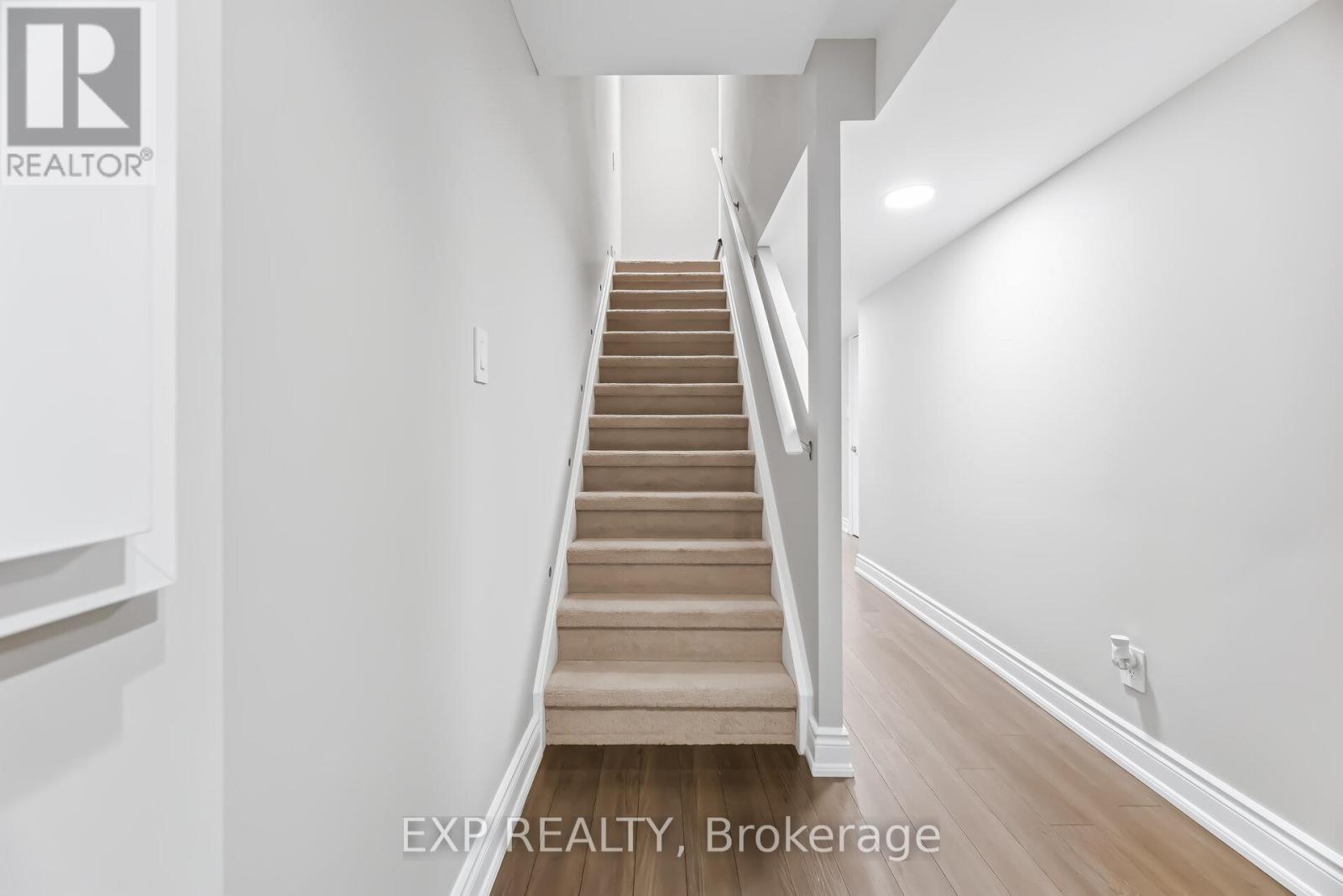 70 Torah Gate, Vaughan, Ontario  L6A 0H3 - Photo 34 - N12986350