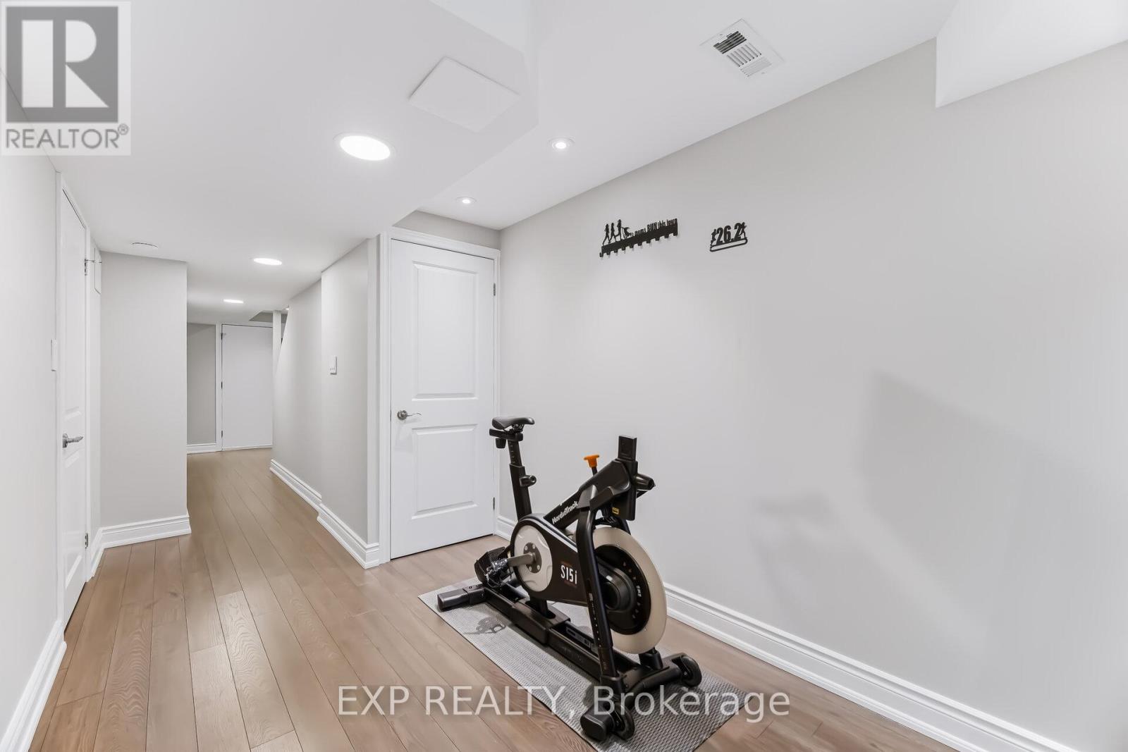 70 Torah Gate, Vaughan, Ontario  L6A 0H3 - Photo 36 - N12986350