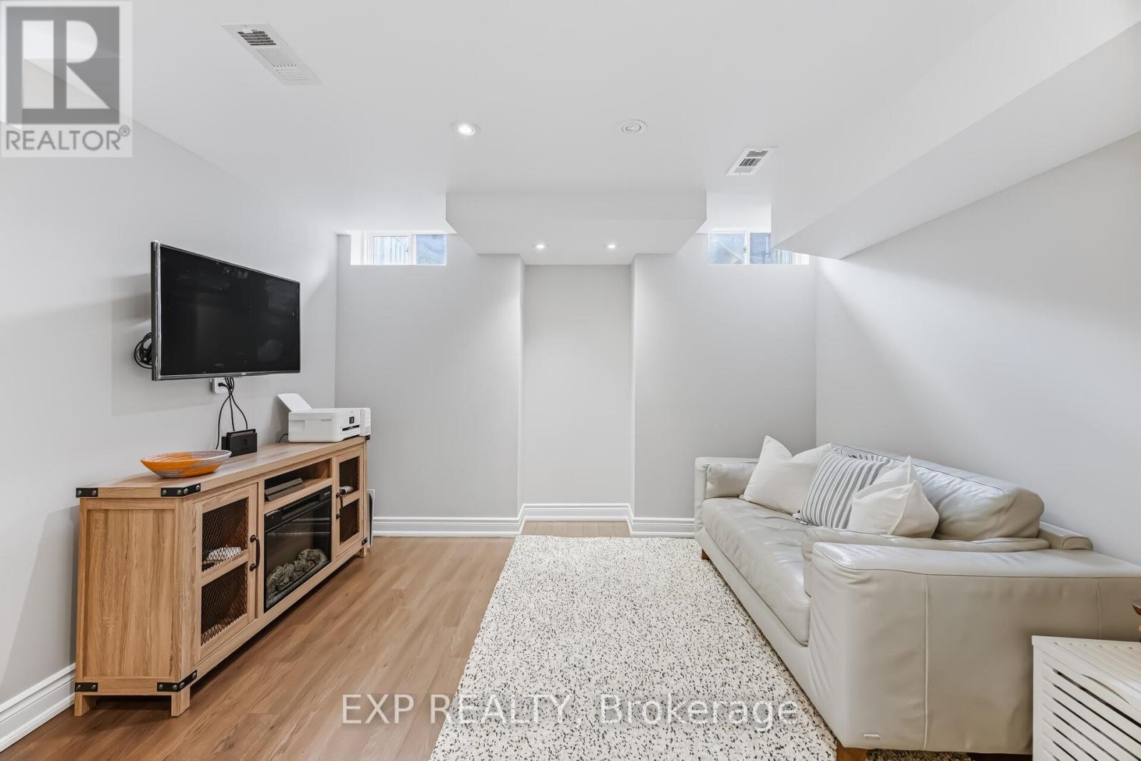 70 Torah Gate, Vaughan, Ontario  L6A 0H3 - Photo 41 - N12986350