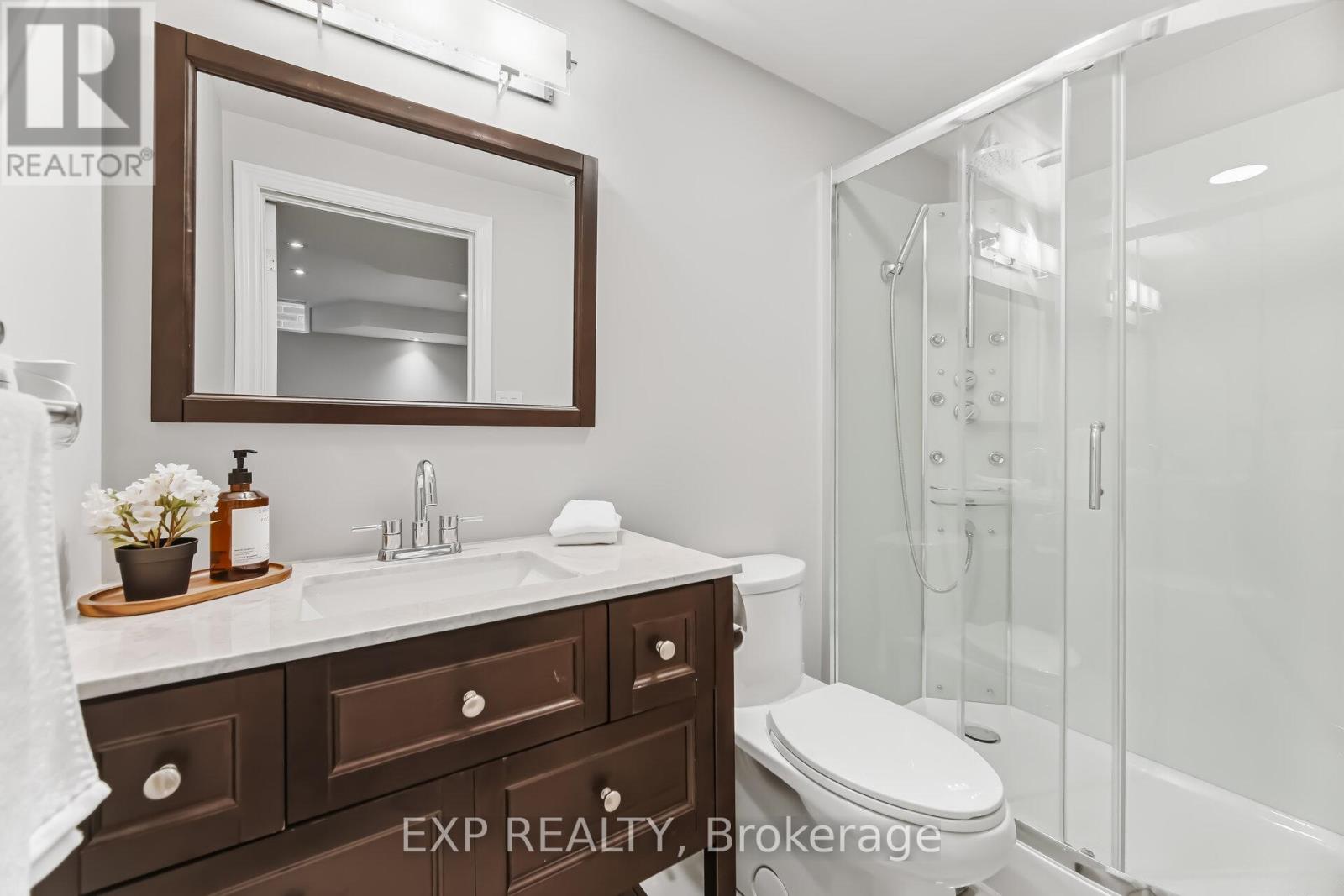 70 Torah Gate, Vaughan, Ontario  L6A 0H3 - Photo 44 - N12986350