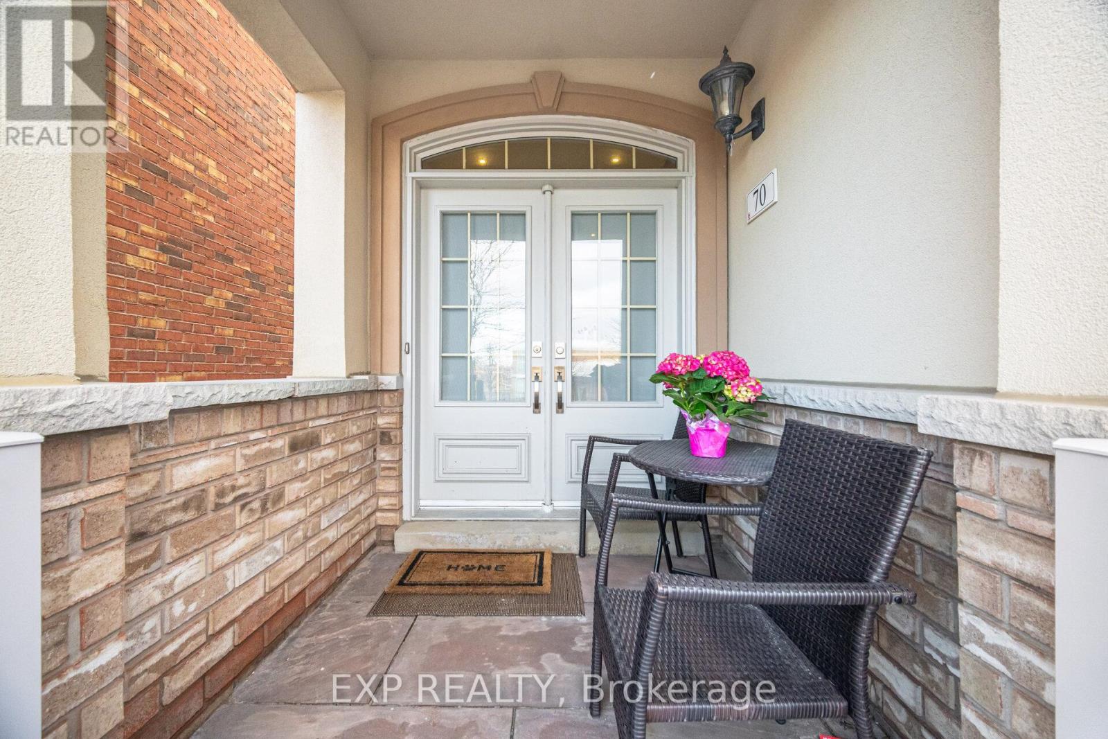 70 Torah Gate, Vaughan, Ontario  L6A 0H3 - Photo 9 - N12986350