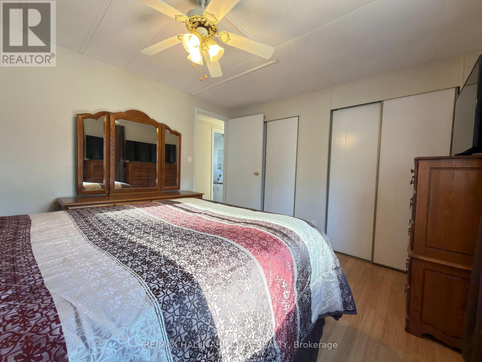 13 Carruthers Street N, Wasaga Beach, Ontario  L9Z 1K2 - Photo 15 - S12986378