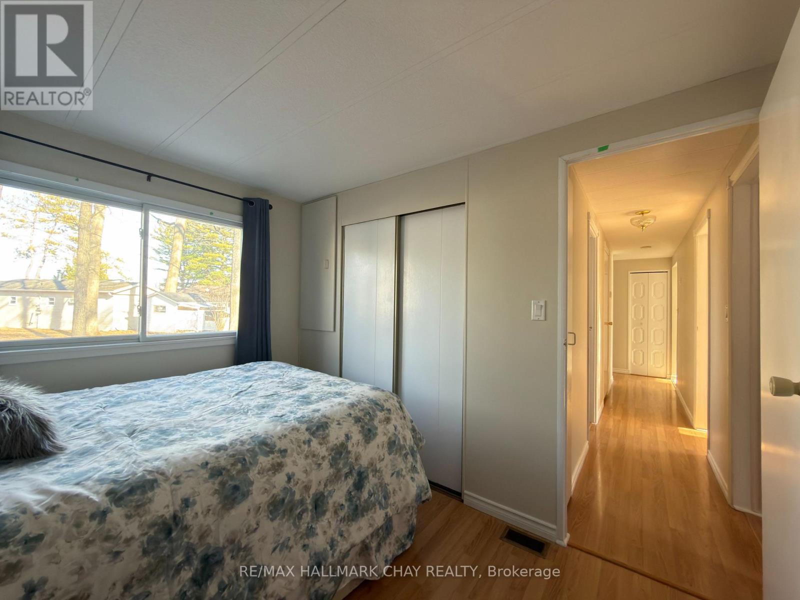 13 Carruthers Street N, Wasaga Beach, Ontario  L9Z 1K2 - Photo 17 - S12986378