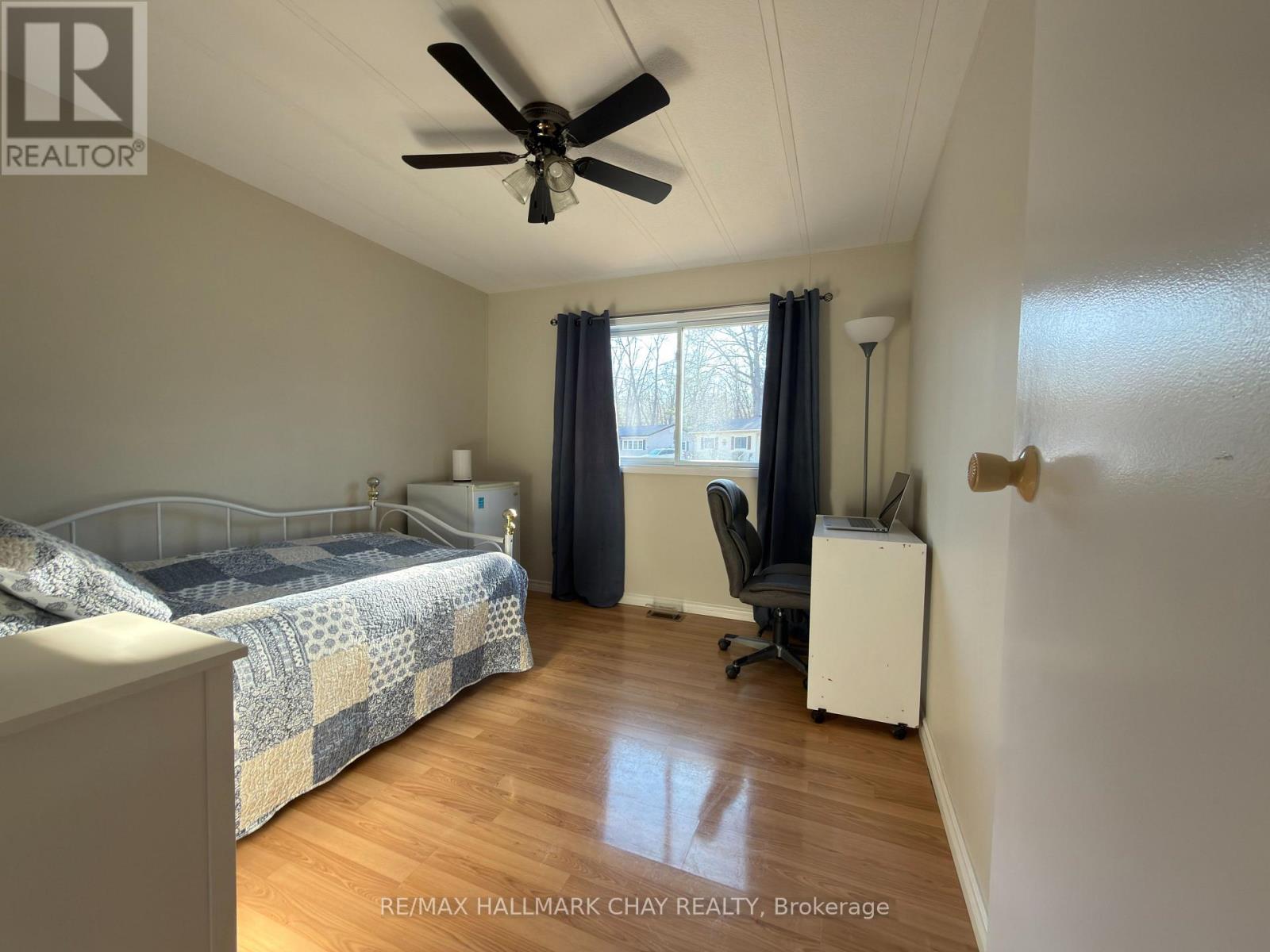 13 Carruthers Street N, Wasaga Beach, Ontario  L9Z 1K2 - Photo 18 - S12986378