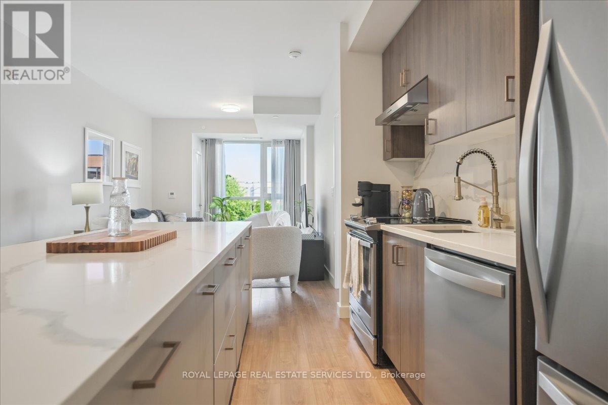 211 - 168 Sabina Drive, Oakville, Ontario  L6H 0W5 - Photo 16 - W12986366