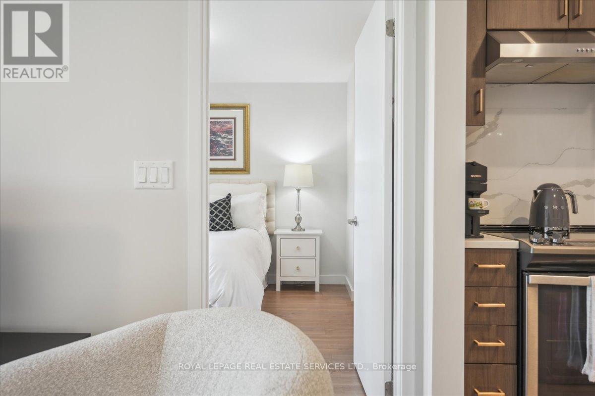 211 - 168 Sabina Drive, Oakville, Ontario  L6H 0W5 - Photo 30 - W12986366