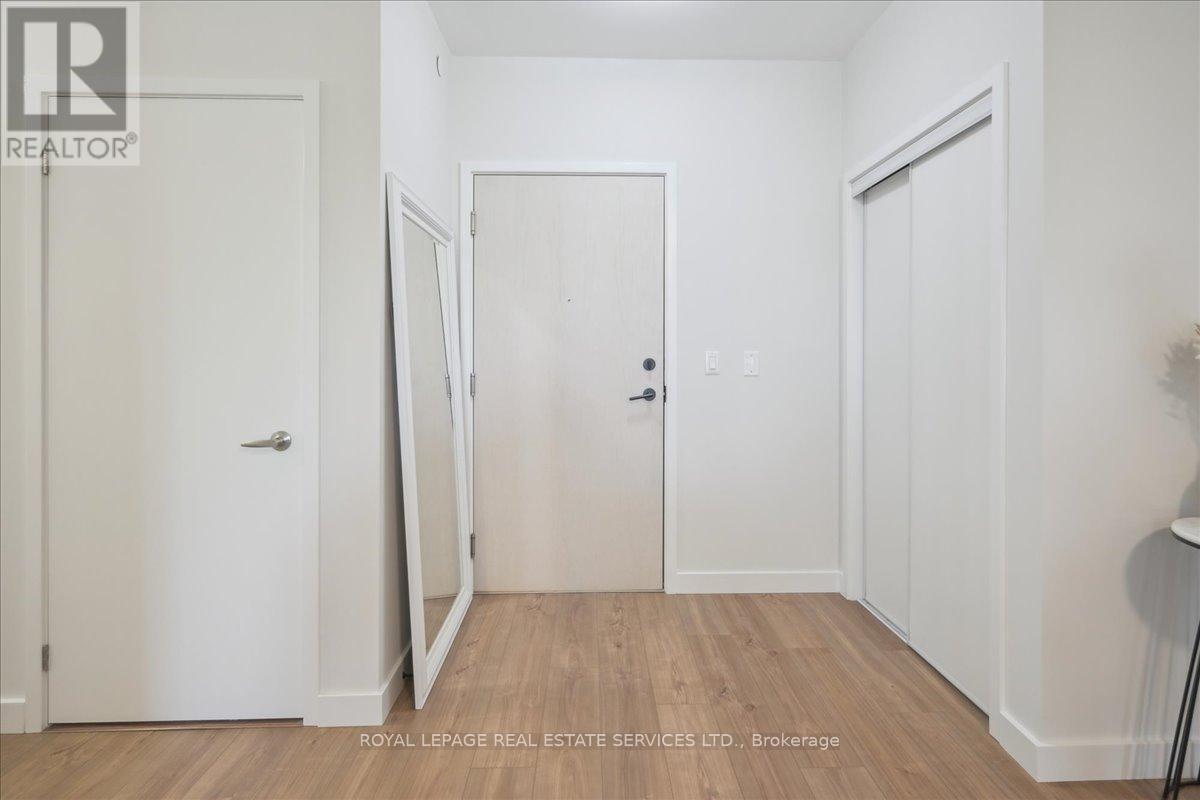 211 - 168 Sabina Drive, Oakville, Ontario  L6H 0W5 - Photo 6 - W12986366