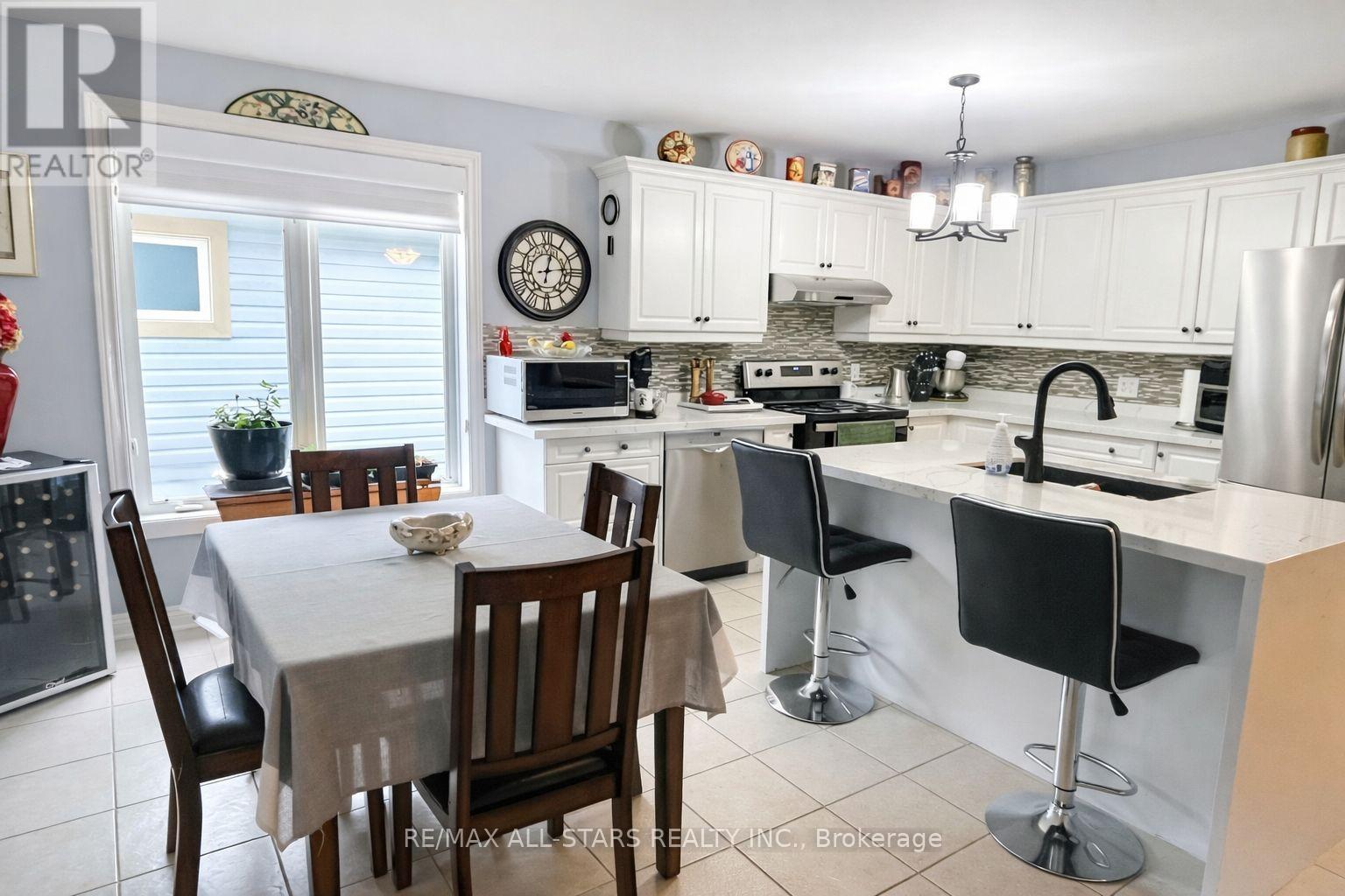 15 Purple Dusk Drive, Kawartha Lakes, Ontario  K9V 0B2 - Photo 7 - X12985026