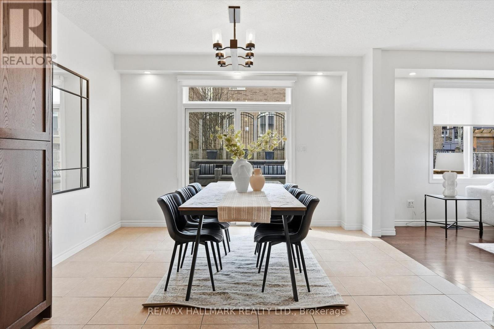 1334 Upper Paradise Road, Hamilton, Ontario  L9B 0C3 - Photo 17 - X12986340