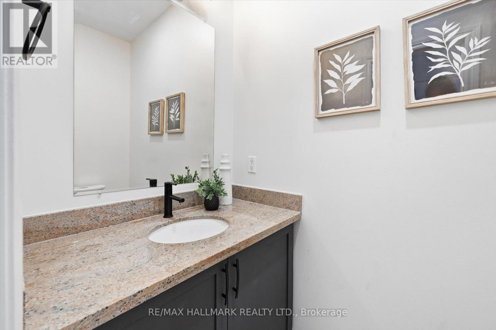 1334 Upper Paradise Road, Hamilton, Ontario  L9B 0C3 - Photo 21 - X12986340