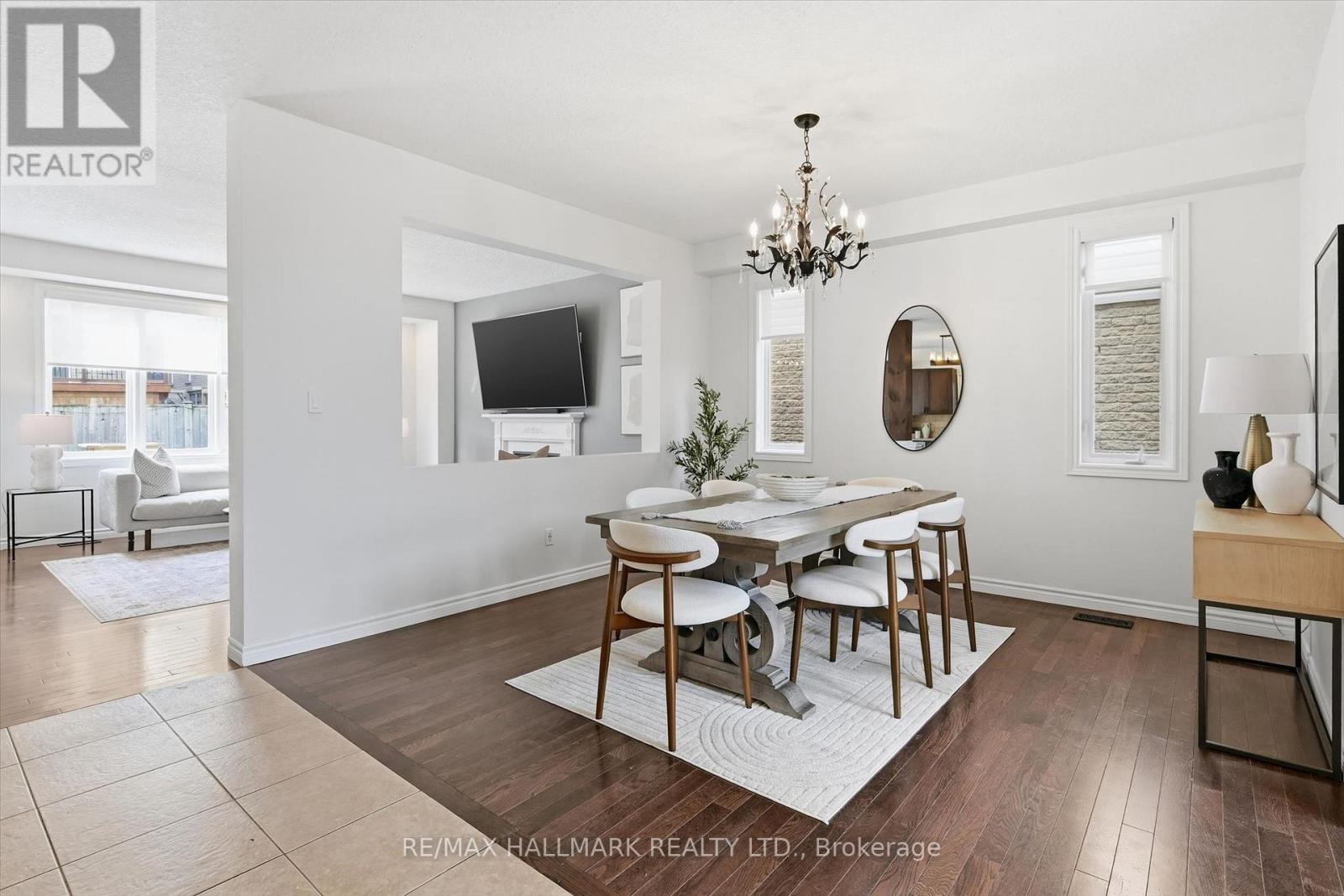 1334 Upper Paradise Road, Hamilton, Ontario  L9B 0C3 - Photo 5 - X12986340