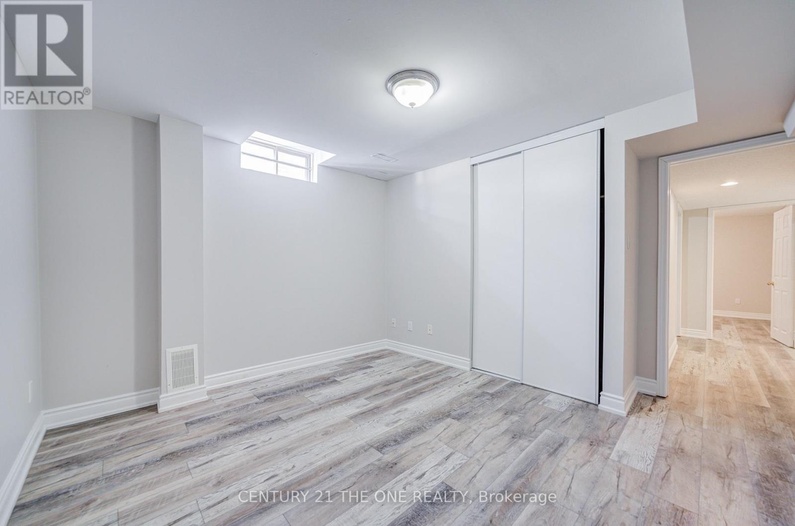 21 Larratt Lane, Richmond Hill, Ontario  L4C 9J1 - Photo 41 - N12976576