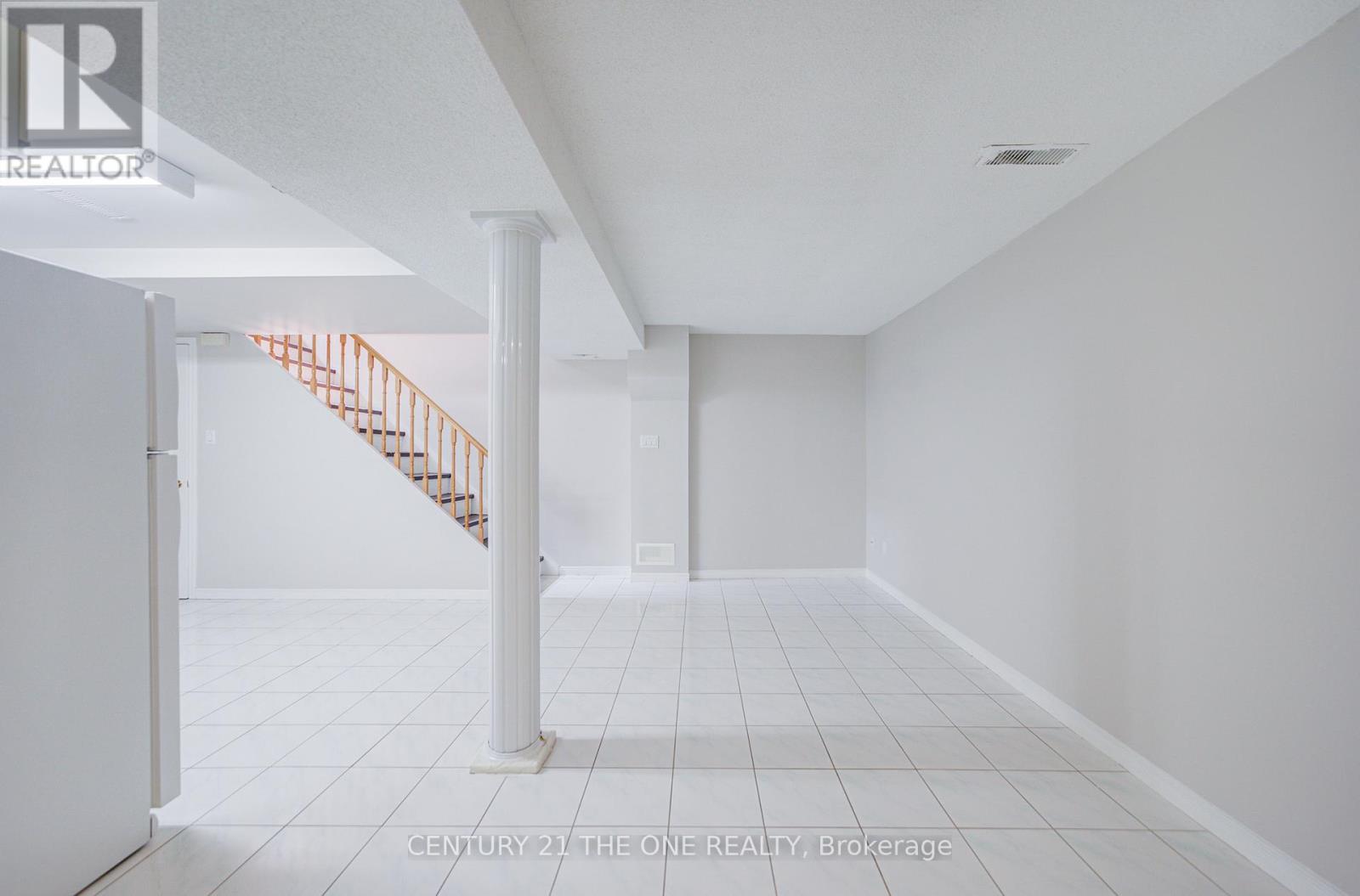 21 Larratt Lane, Richmond Hill, Ontario  L4C 9J1 - Photo 36 - N12976576