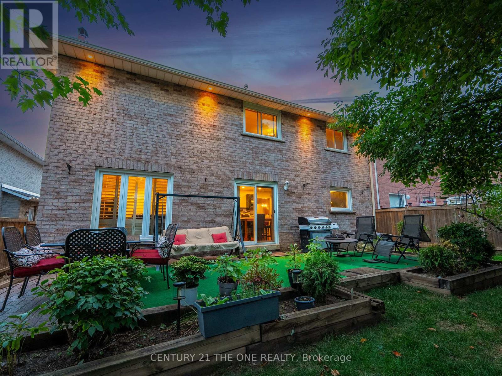 21 Larratt Lane, Richmond Hill, Ontario  L4C 9J1 - Photo 48 - N12976576