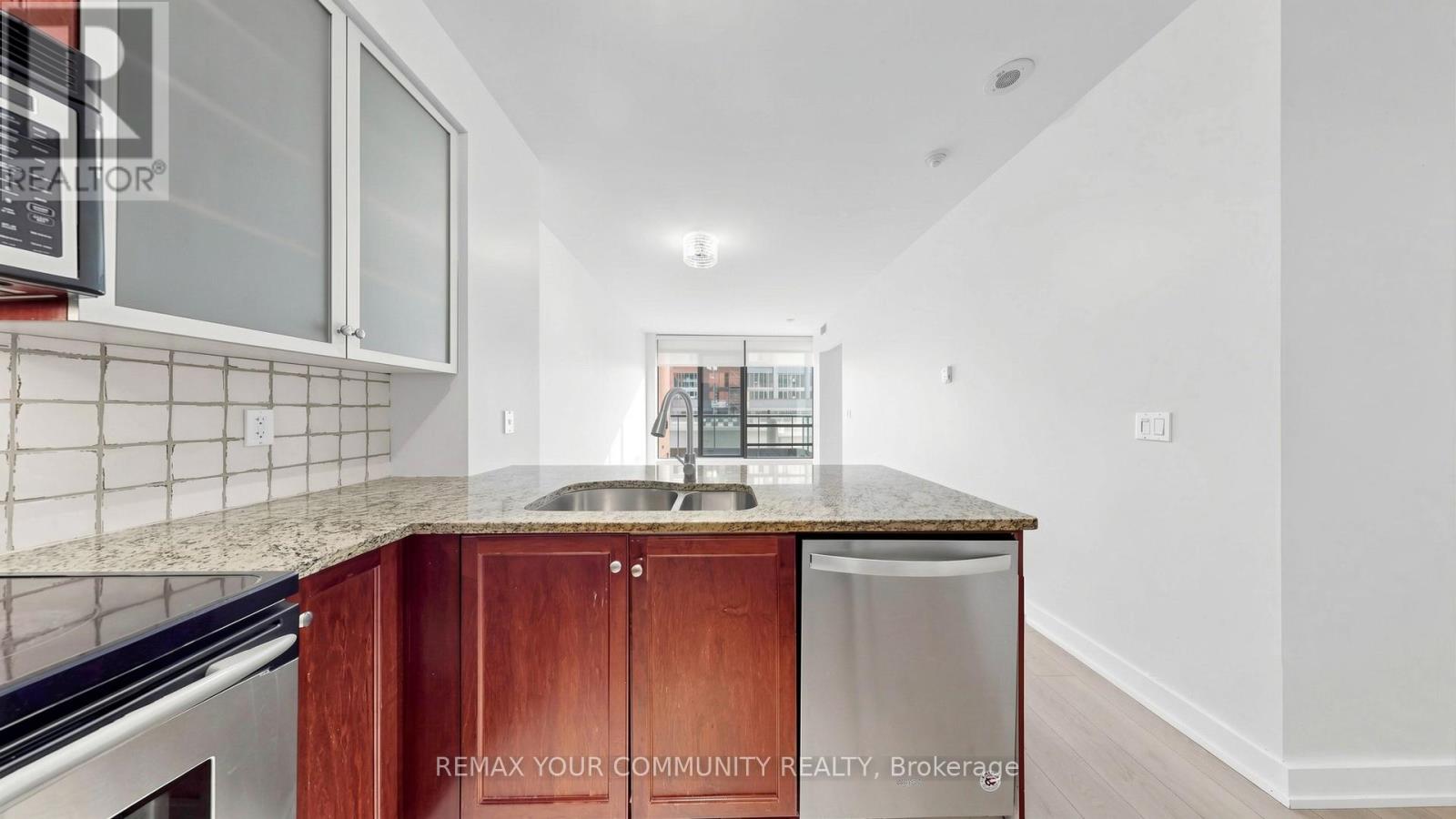 310 - 438 King Street W, Toronto, Ontario  M5V 3T9 - Photo 18 - C12986388