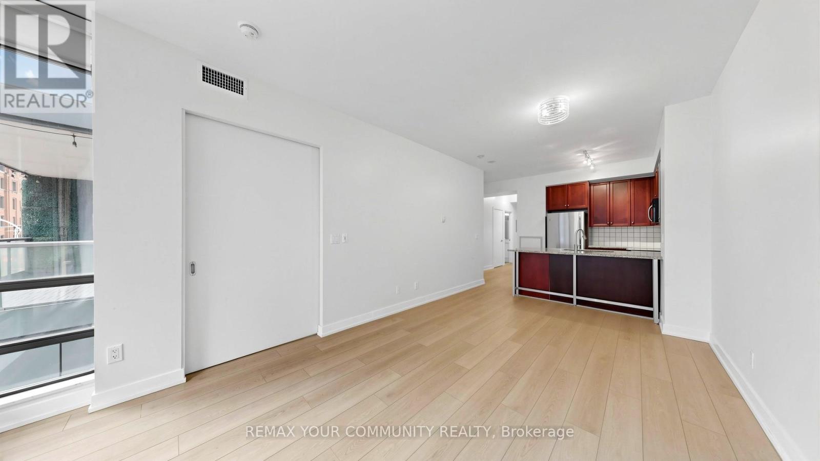 310 - 438 King Street W, Toronto, Ontario  M5V 3T9 - Photo 4 - C12986388