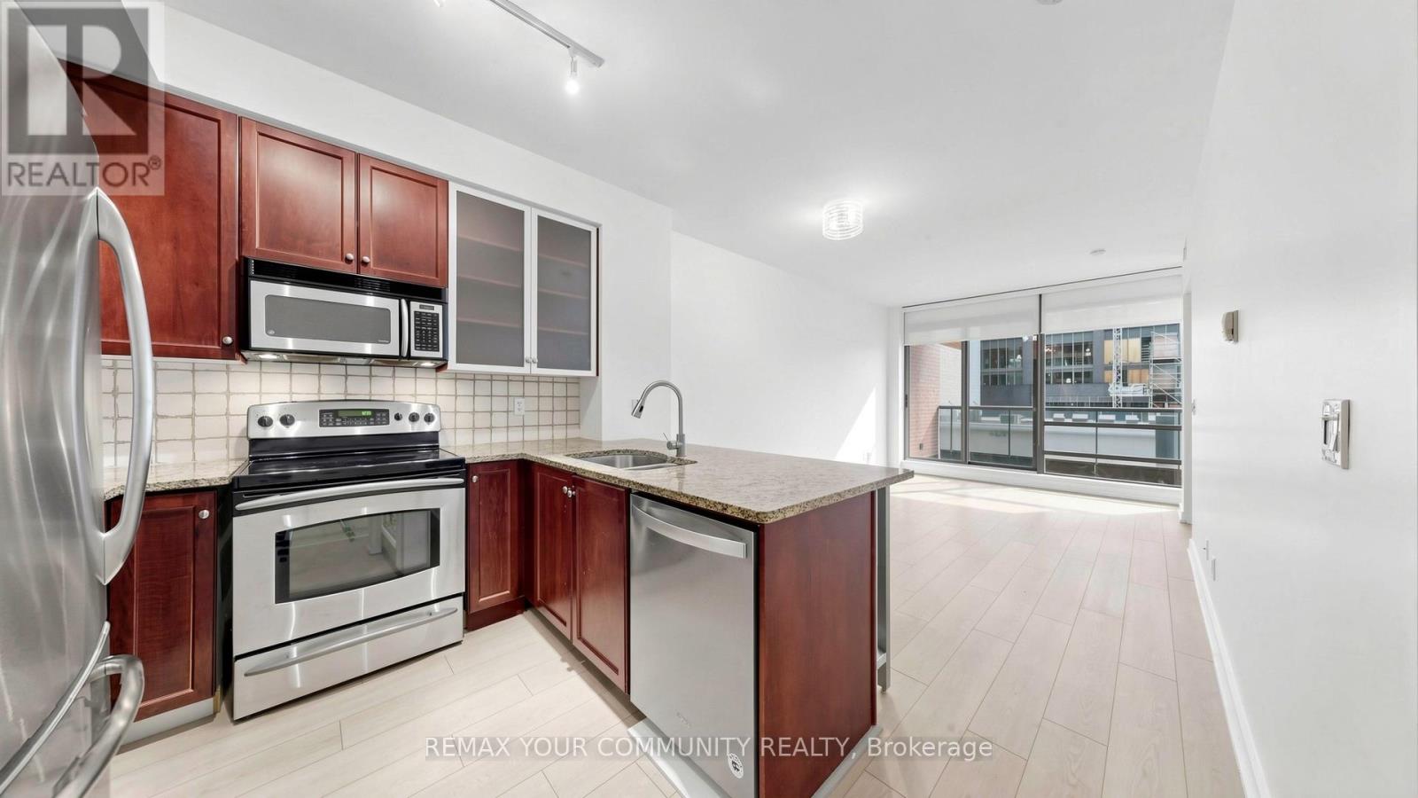 310 - 438 King Street W, Toronto, Ontario  M5V 3T9 - Photo 7 - C12986388