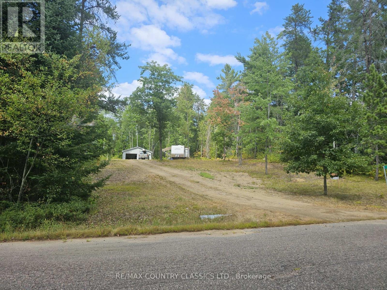 74 Murray Park Street, Madawaska Valley, Ontario  K0J 1B0 - Photo 1 - X12986382