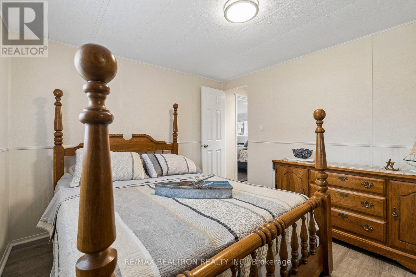 10 Pinecrest Circle, Innisfil, Ontario  L0L 1L0 - Photo 29 - N12956708