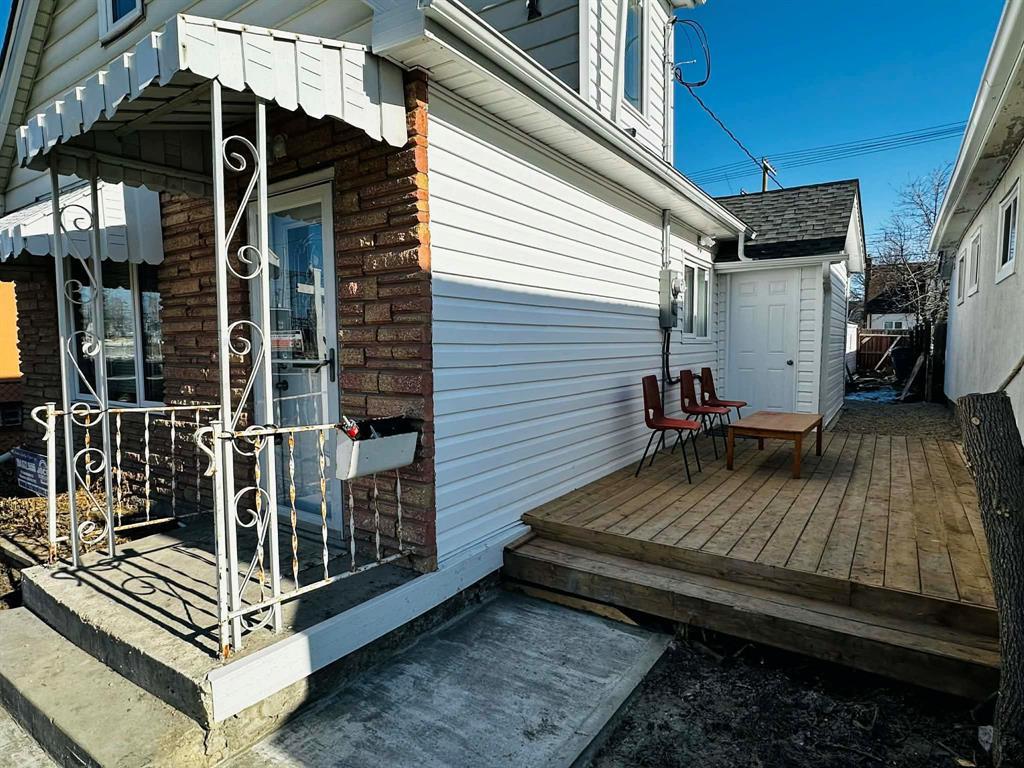 1101 Selkirk Avenue, Winnipeg, Manitoba  R2X 0C4 - Photo 2 - 202606239