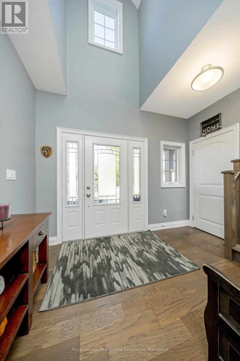 25 Chestnut Drive, Guelph/eramosa, Ontario  N0B 2K0 - Photo 4 - X12986386