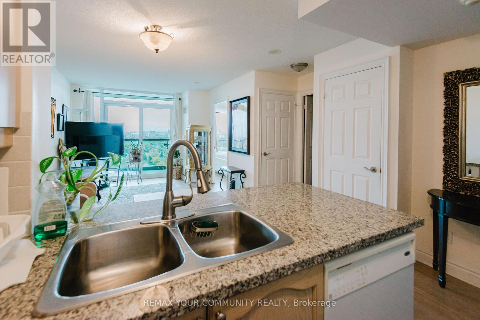 2510 - 15 Greenview Avenue, Toronto, Ontario  M2M 4M7 - Photo 7 - C12984810