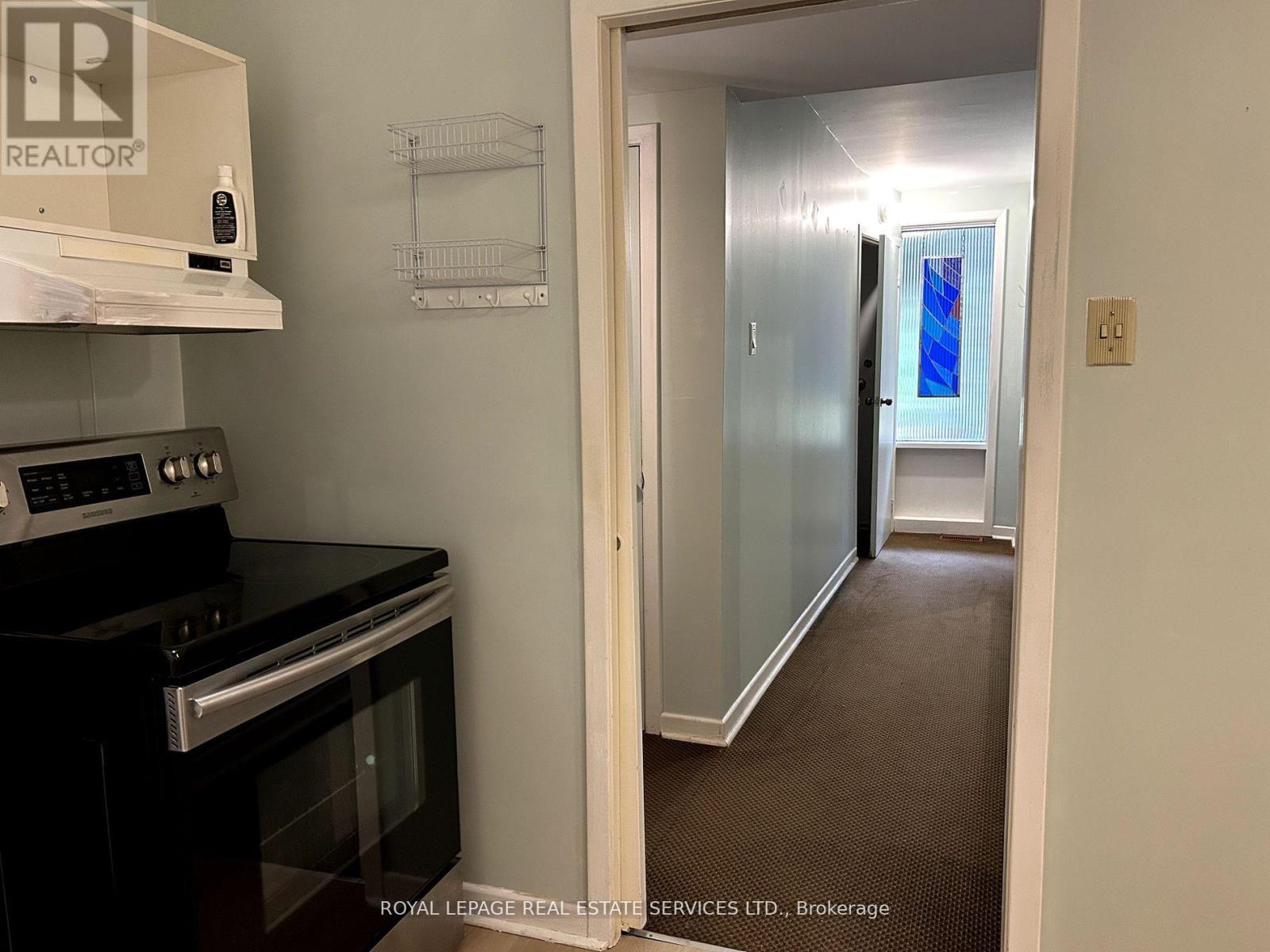 Ground Floor - 178 Morningside Avenue, Toronto, Ontario  M6S 1E3 - Photo 32 - W12985588