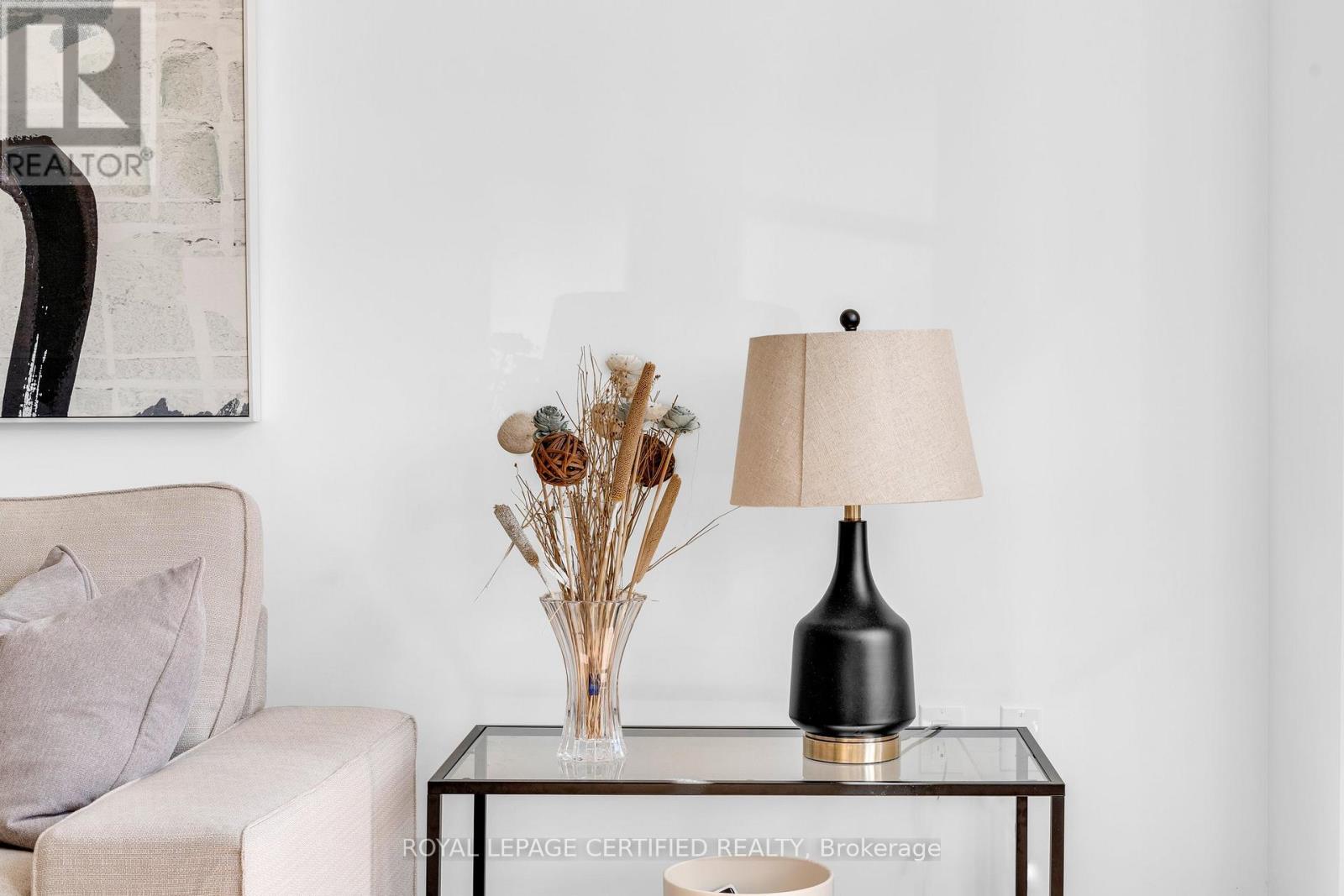 10 - 74a Thomas Street, Mississauga, Ontario  L5M 2R6 - Photo 6 - W12984650