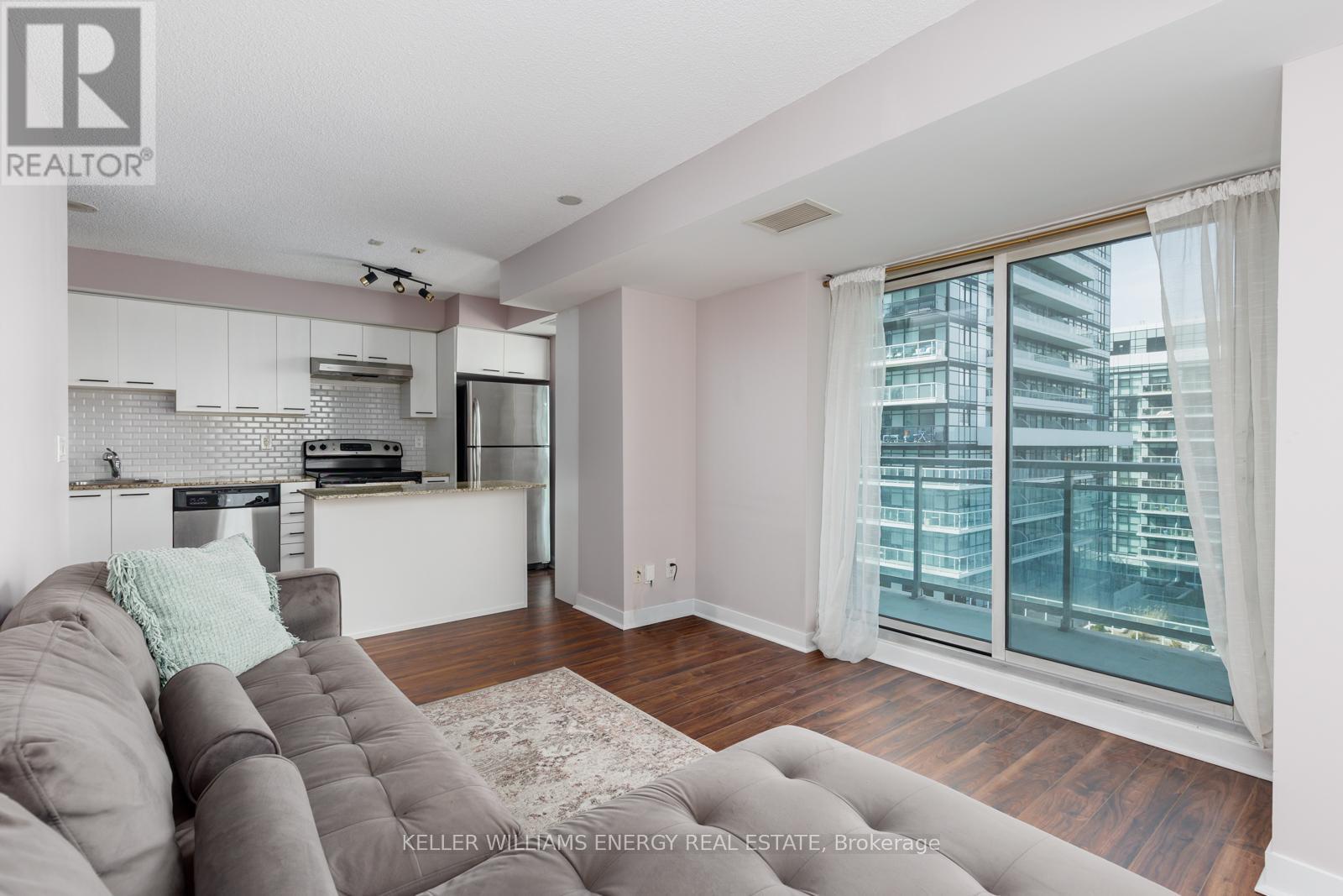 912 - 155 Legion Road N, Toronto, Ontario  M8Y 0A7 - Photo 10 - W12985984