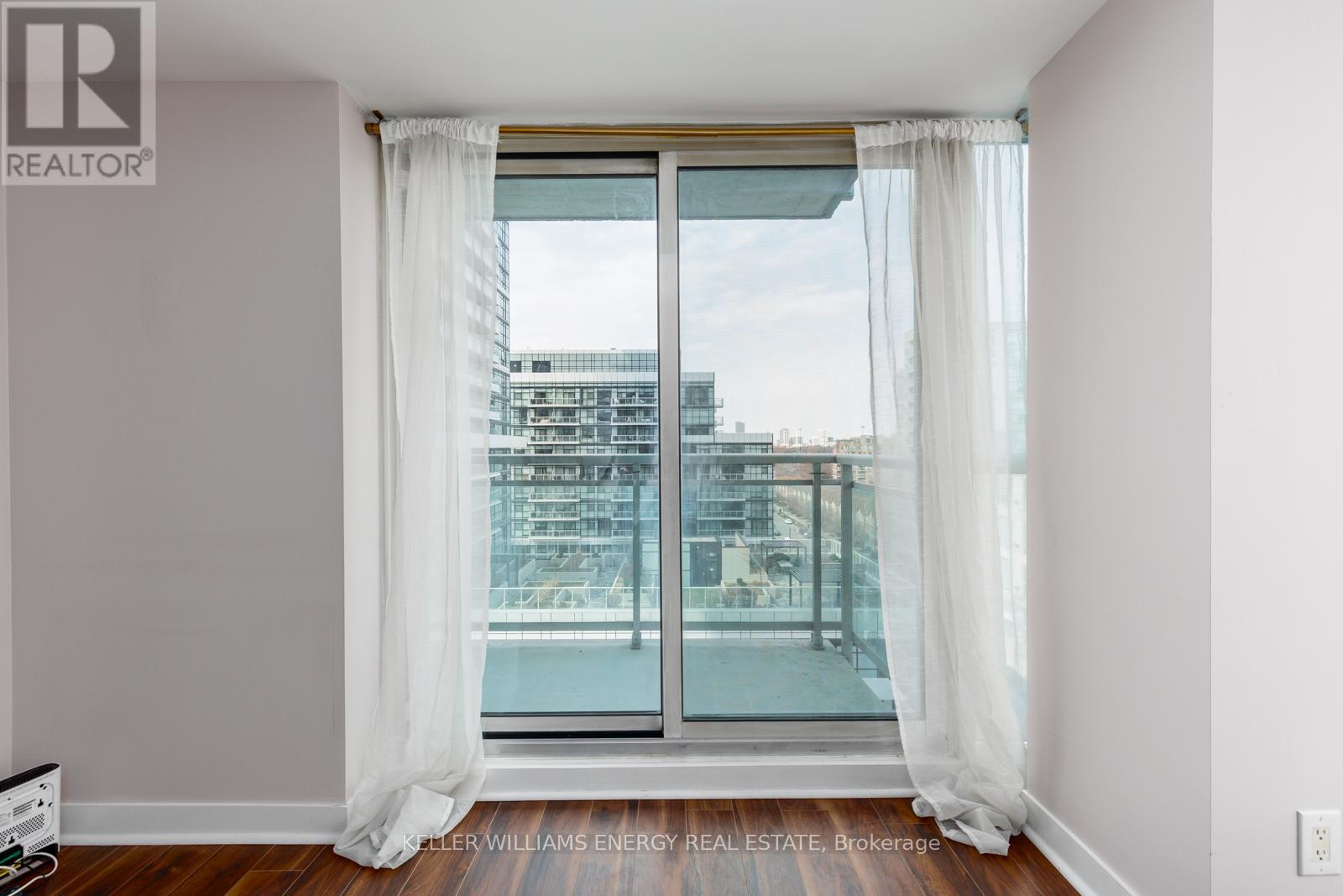 912 - 155 Legion Road N, Toronto, Ontario  M8Y 0A7 - Photo 21 - W12985984