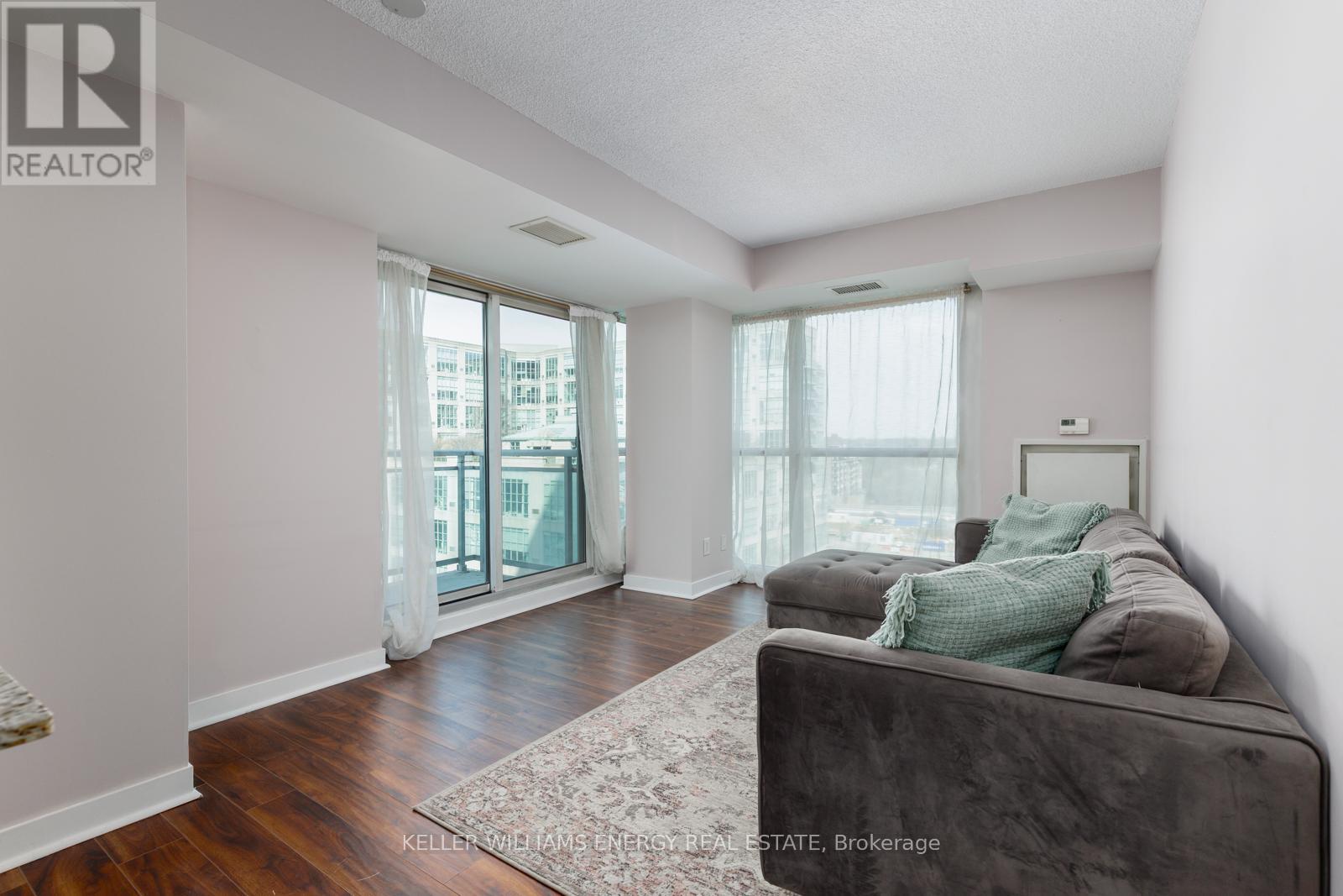 912 - 155 Legion Road N, Toronto, Ontario  M8Y 0A7 - Photo 9 - W12985984