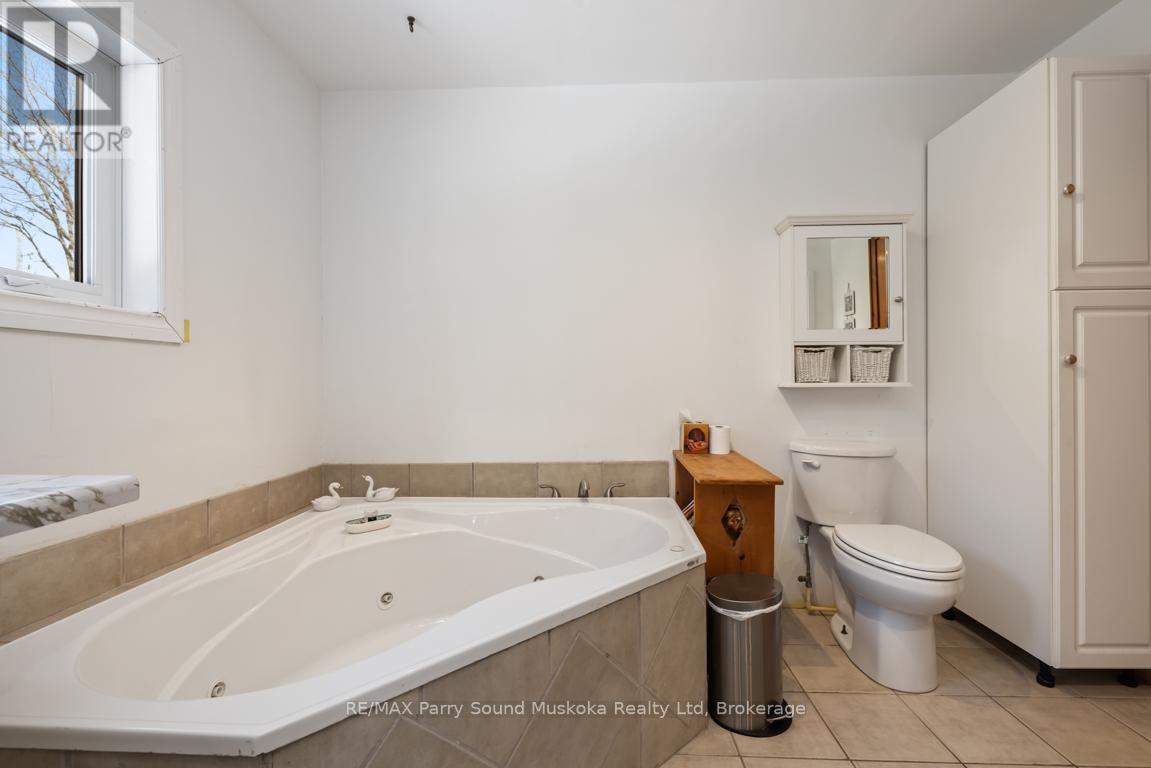 39 Hardies Road, Mckellar, Ontario  P2A 0B5 - Photo 26 - X12986410