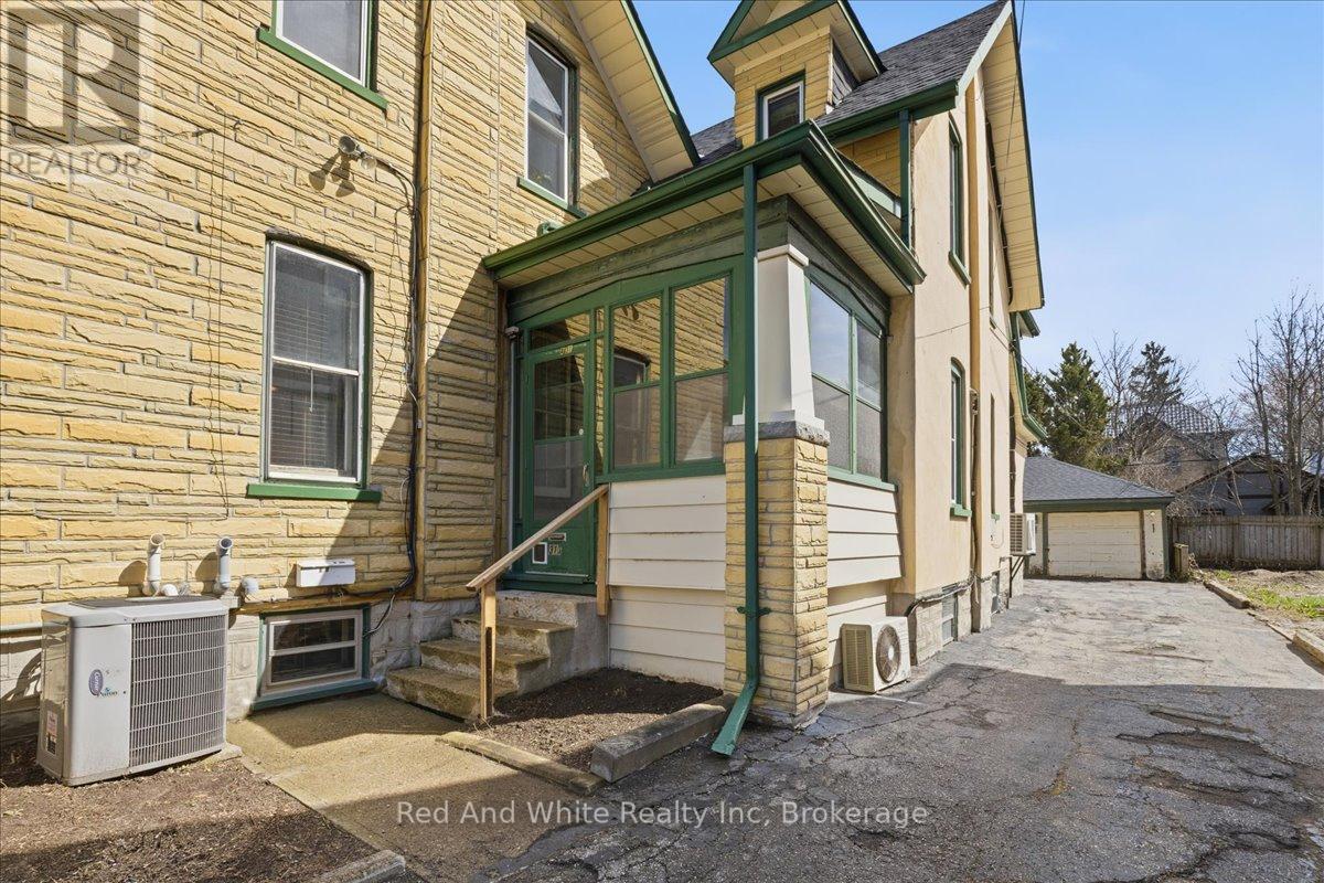 31 Bingeman Street, Kitchener, Ontario  N2H 2R7 - Photo 41 - X12986430