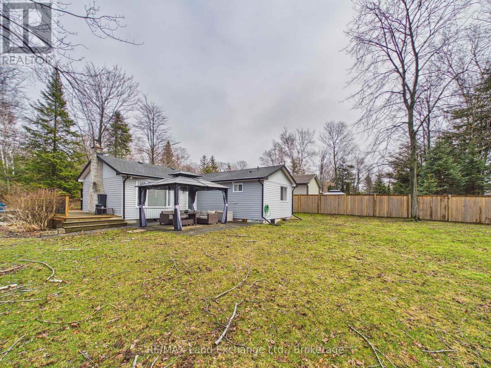 507 Abenaki Drive, Huron-Kinloss, Ontario  N2Z 2X3 - Photo 11 - X12986434