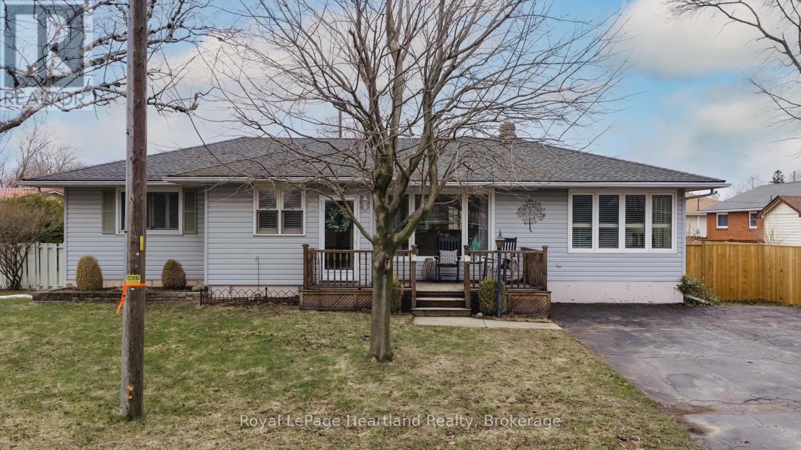 137 OXFORD STREET, Goderich, Ontario