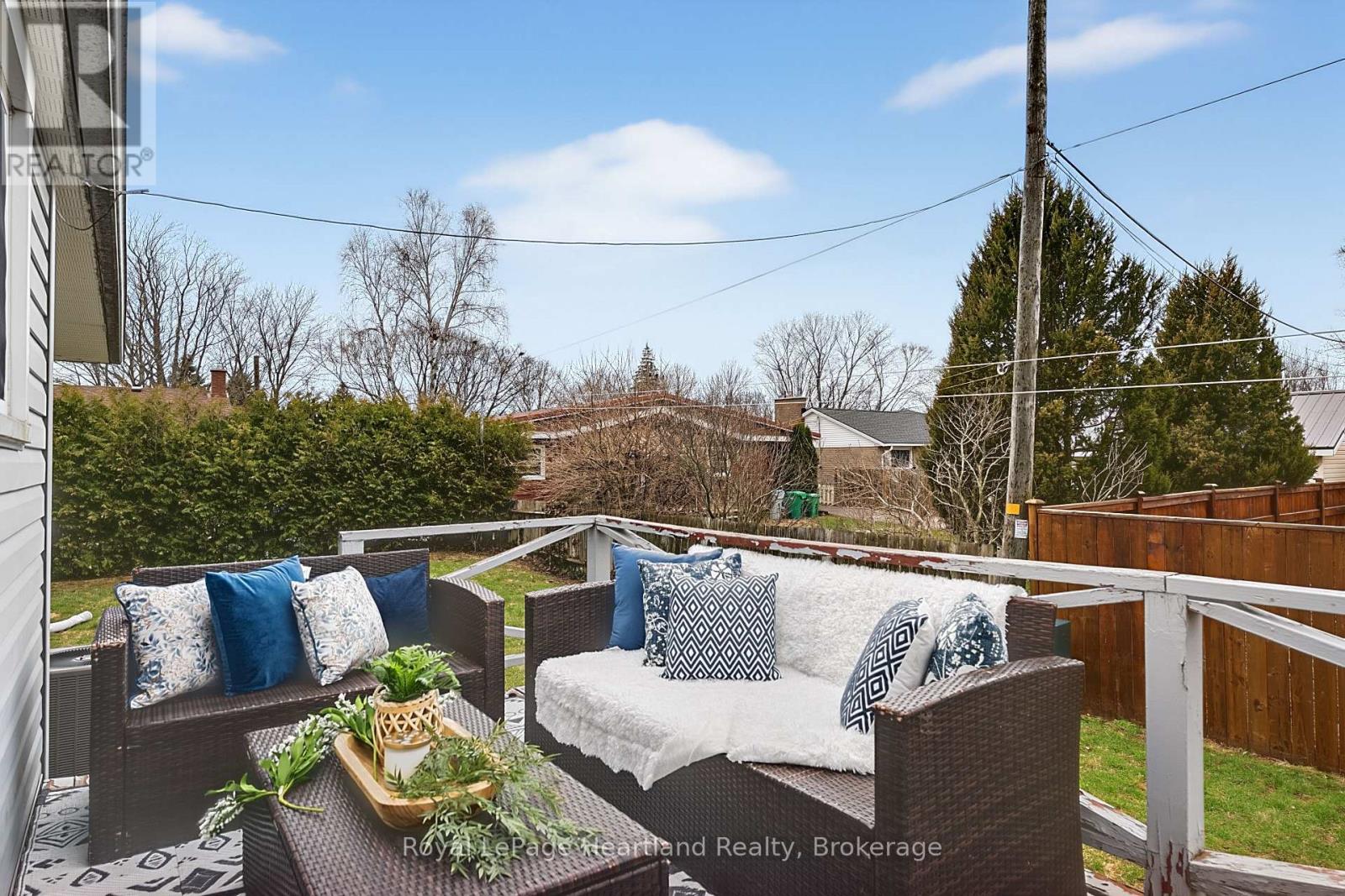 137 Oxford Street, Goderich, Ontario  N7A 1E6 - Photo 28 - X12986448