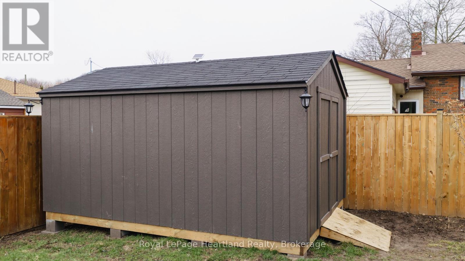 137 Oxford Street, Goderich, Ontario  N7A 1E6 - Photo 33 - X12986448