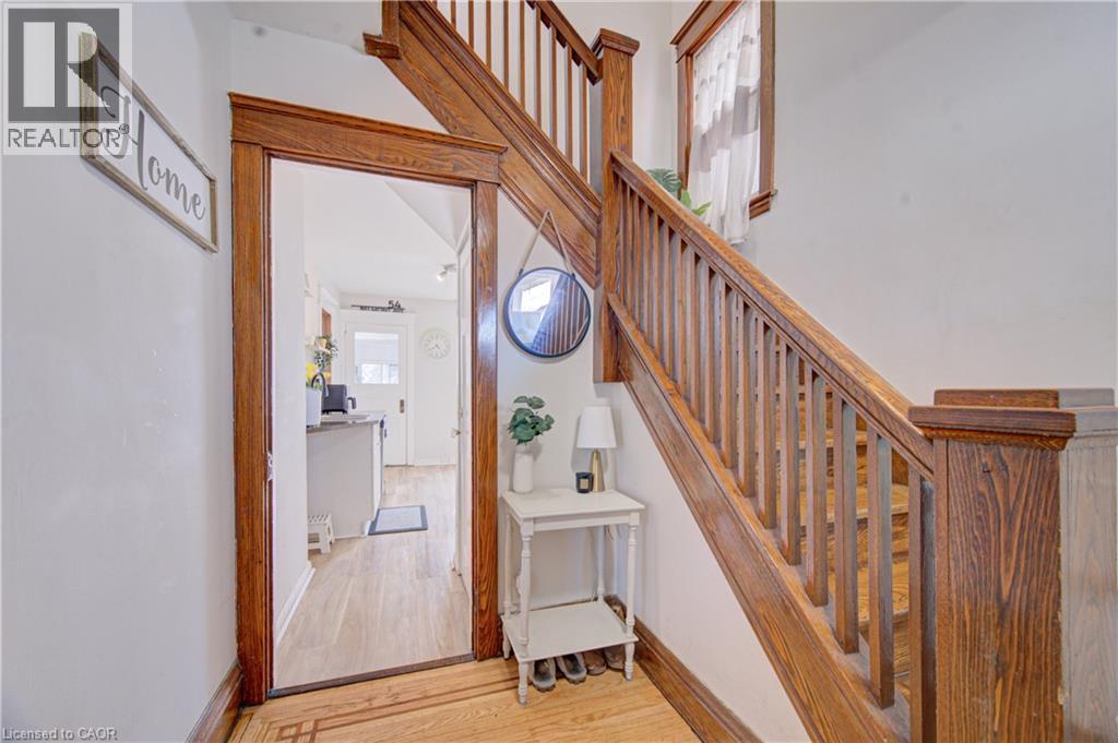 54 Belmont Avenue, Hamilton, Ontario  L8L 7M1 - Photo 8 - 40819313