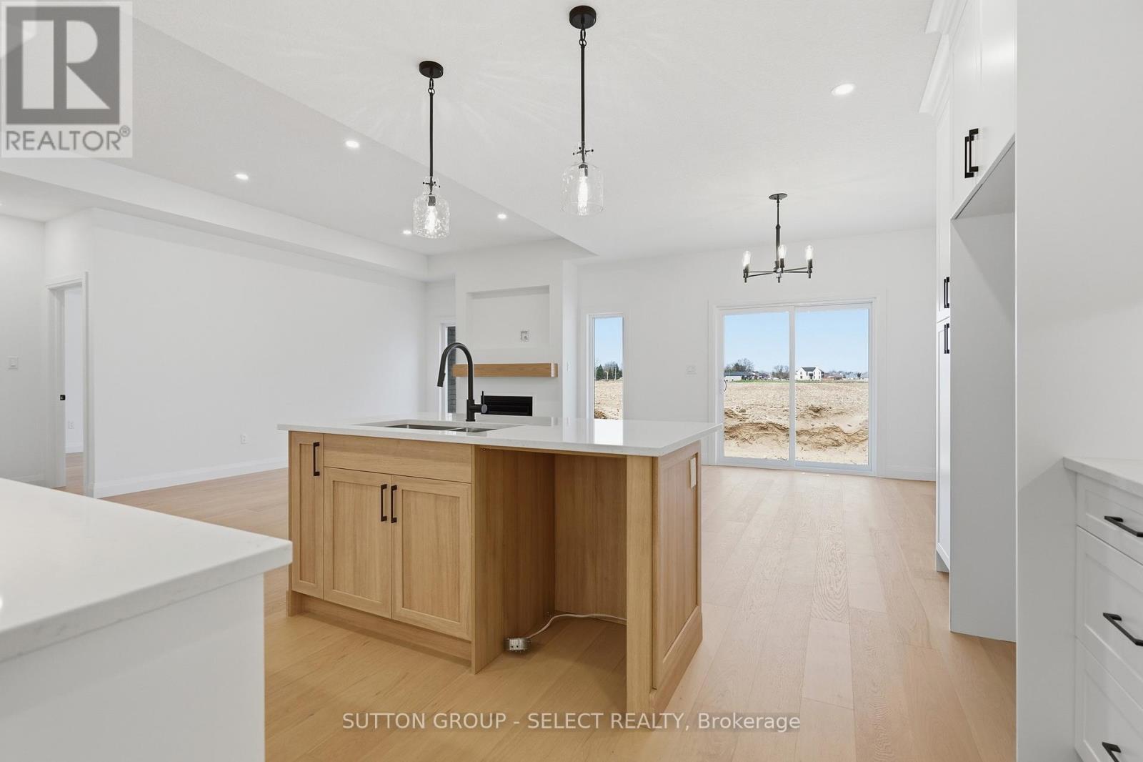 45 Hardy Drive, Strathroy-Caradoc, Ontario  N7G 0G2 - Photo 18 - X12986402