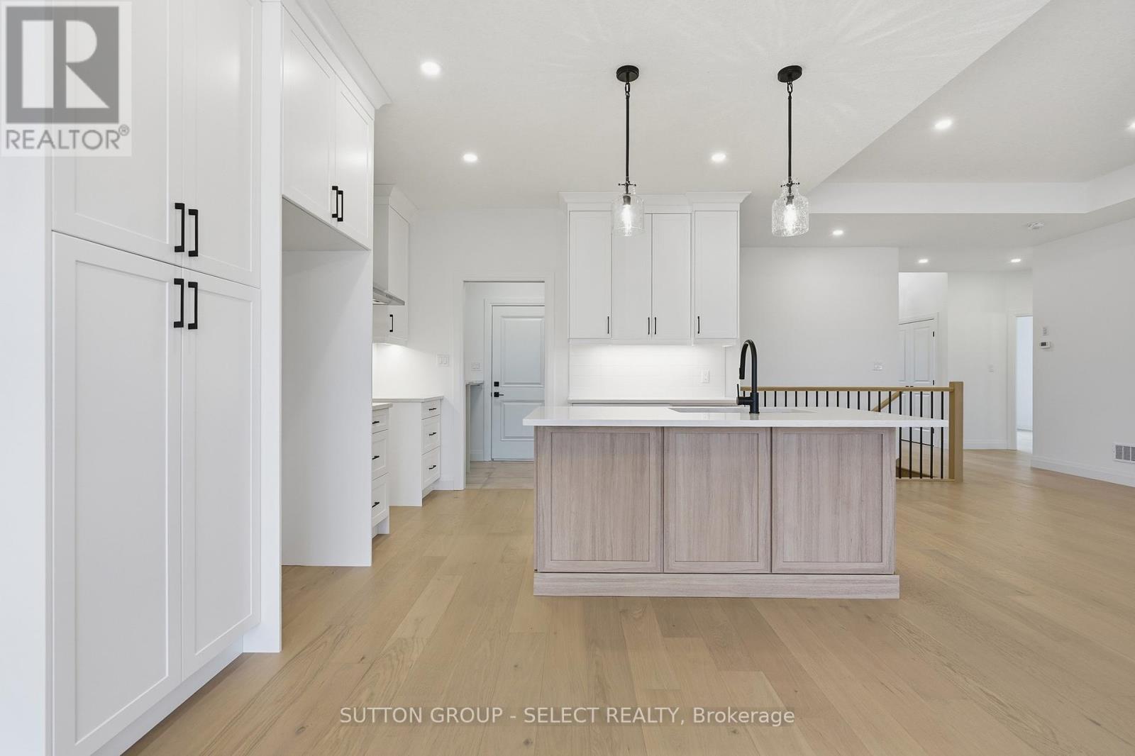 45 Hardy Drive, Strathroy-Caradoc, Ontario  N7G 0G2 - Photo 21 - X12986402