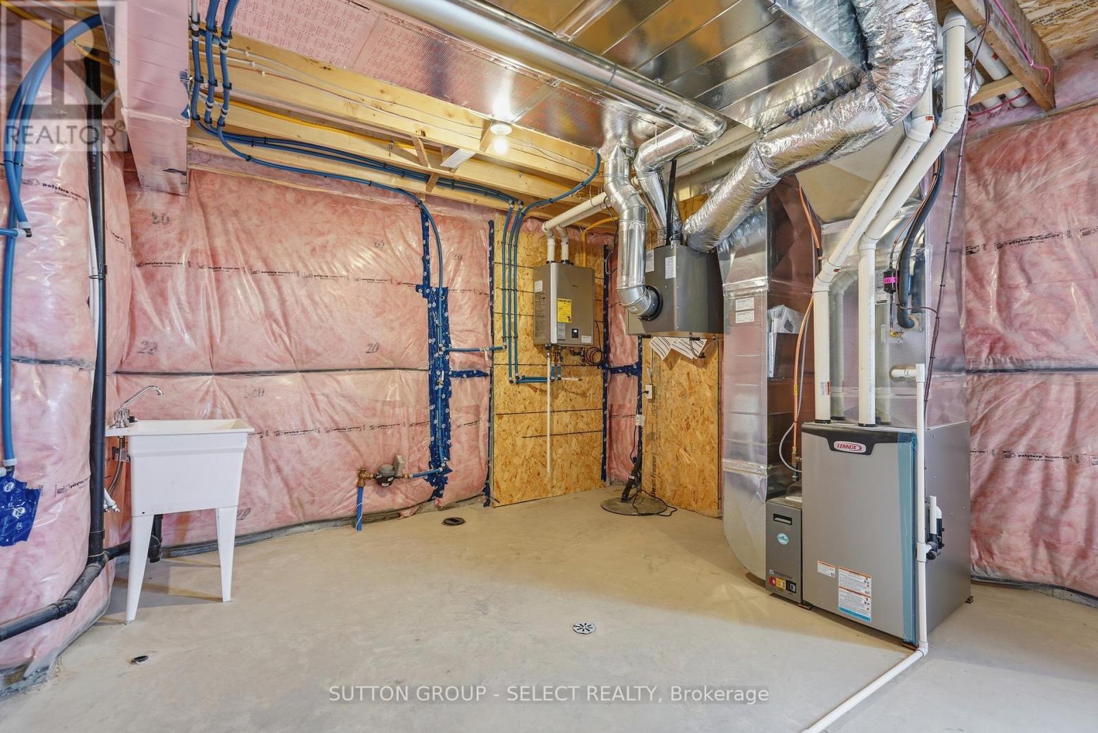 45 Hardy Drive, Strathroy-Caradoc, Ontario  N7G 0G2 - Photo 37 - X12986402