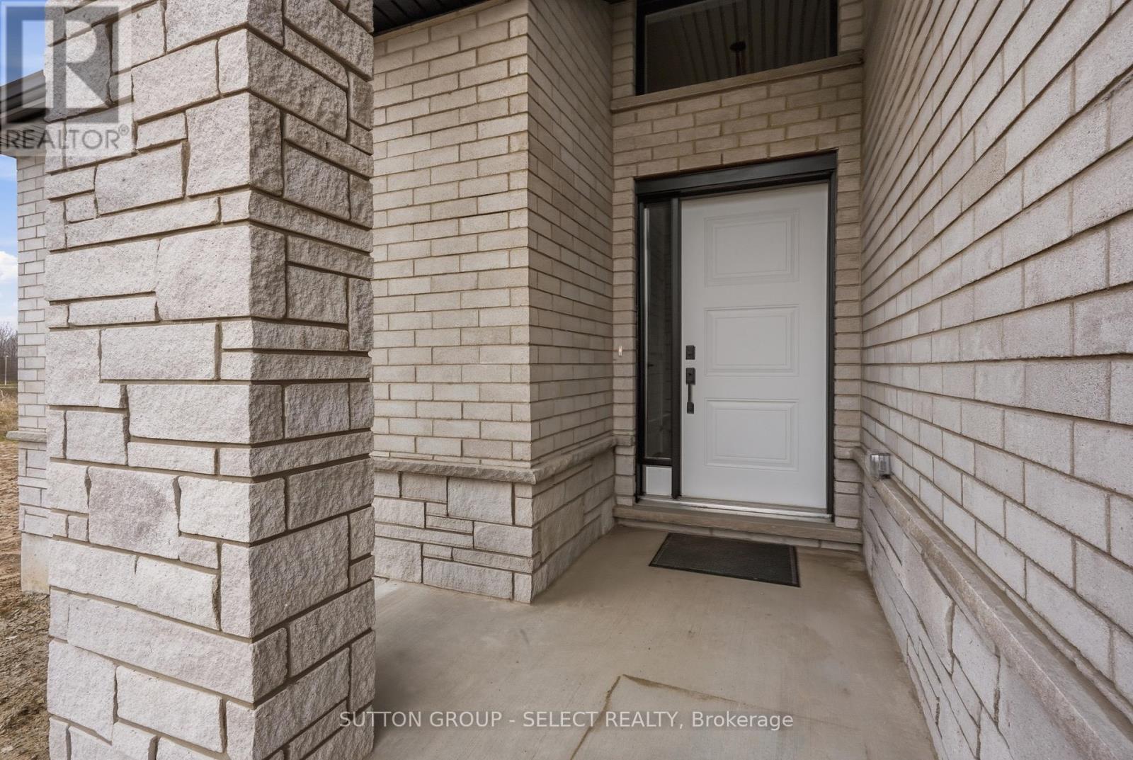 45 Hardy Drive, Strathroy-Caradoc, Ontario  N7G 0G2 - Photo 5 - X12986402